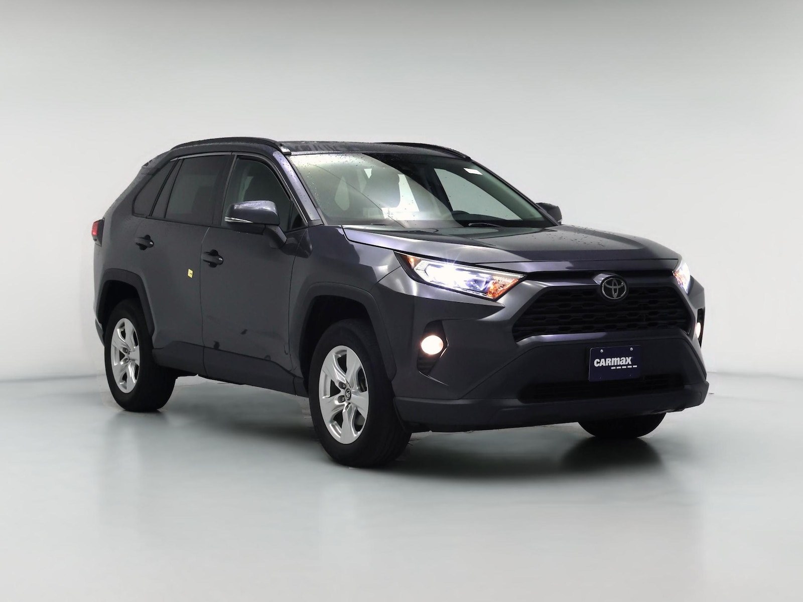 2021 Toyota RAV4 XLE - Photo 1
