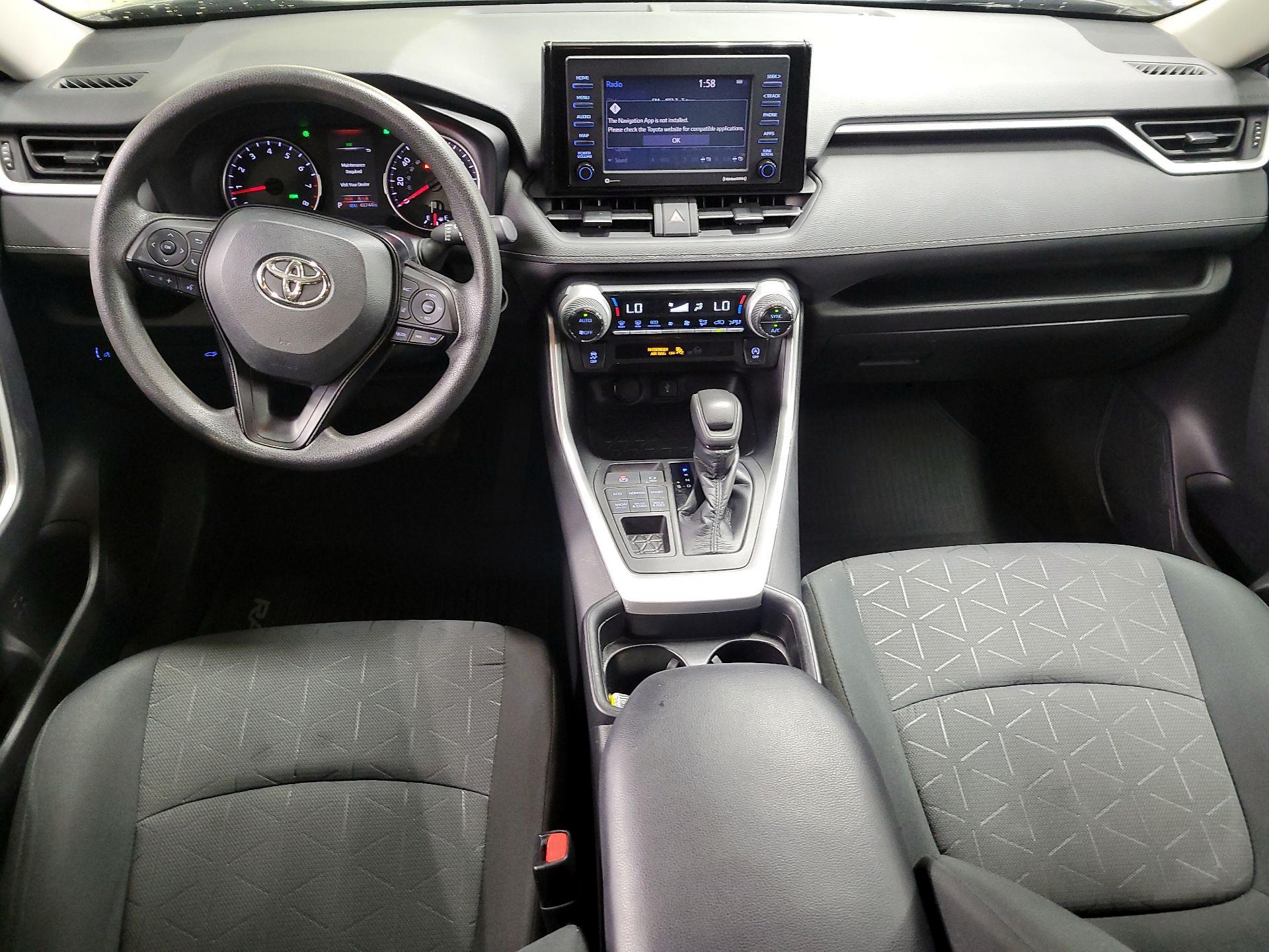 Thumbnail: 2021 Toyota RAV4 - 9