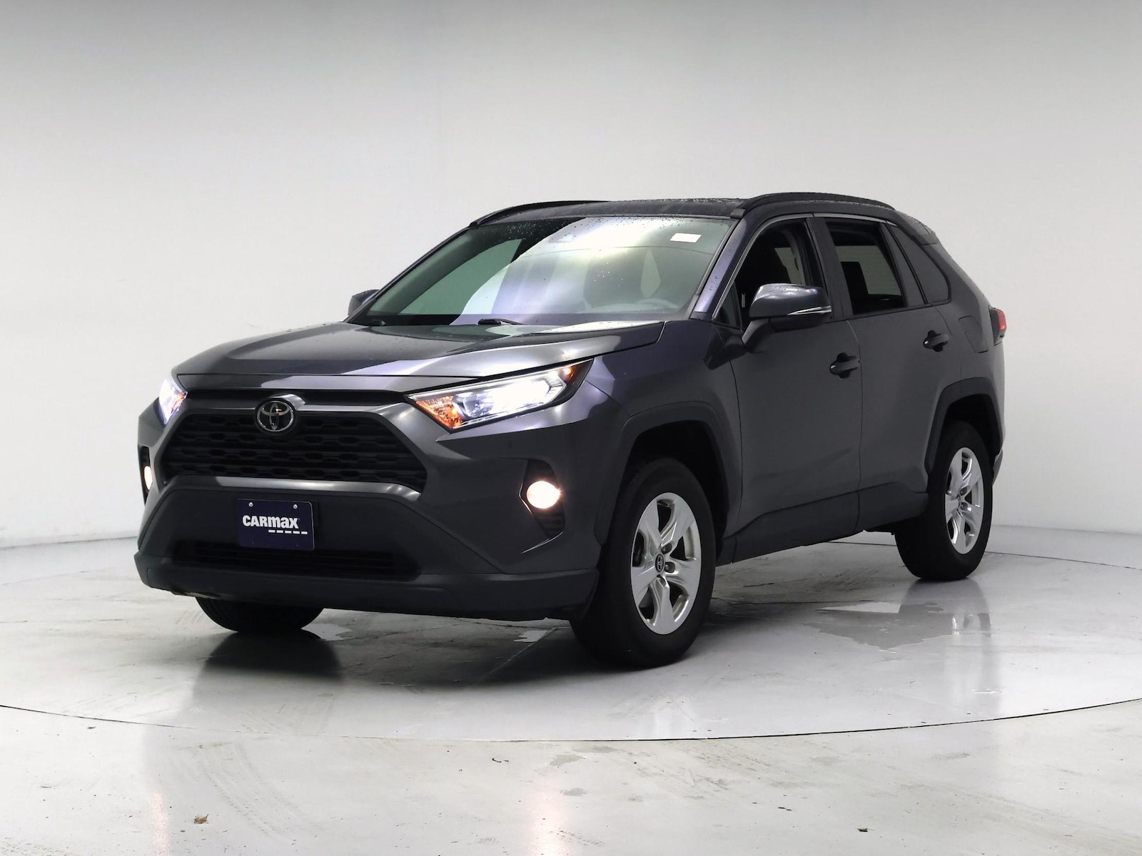 2021 Toyota RAV4 XLE - Photo 5