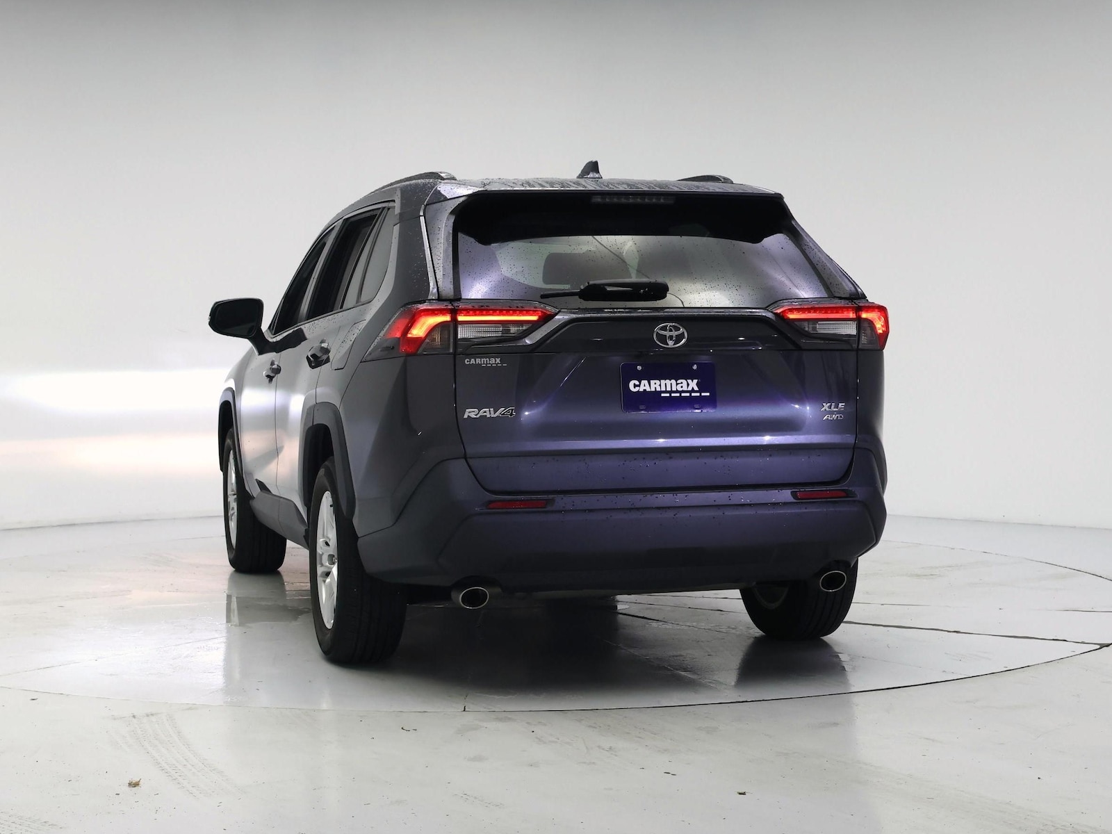 2021 Toyota RAV4 XLE - Photo 7