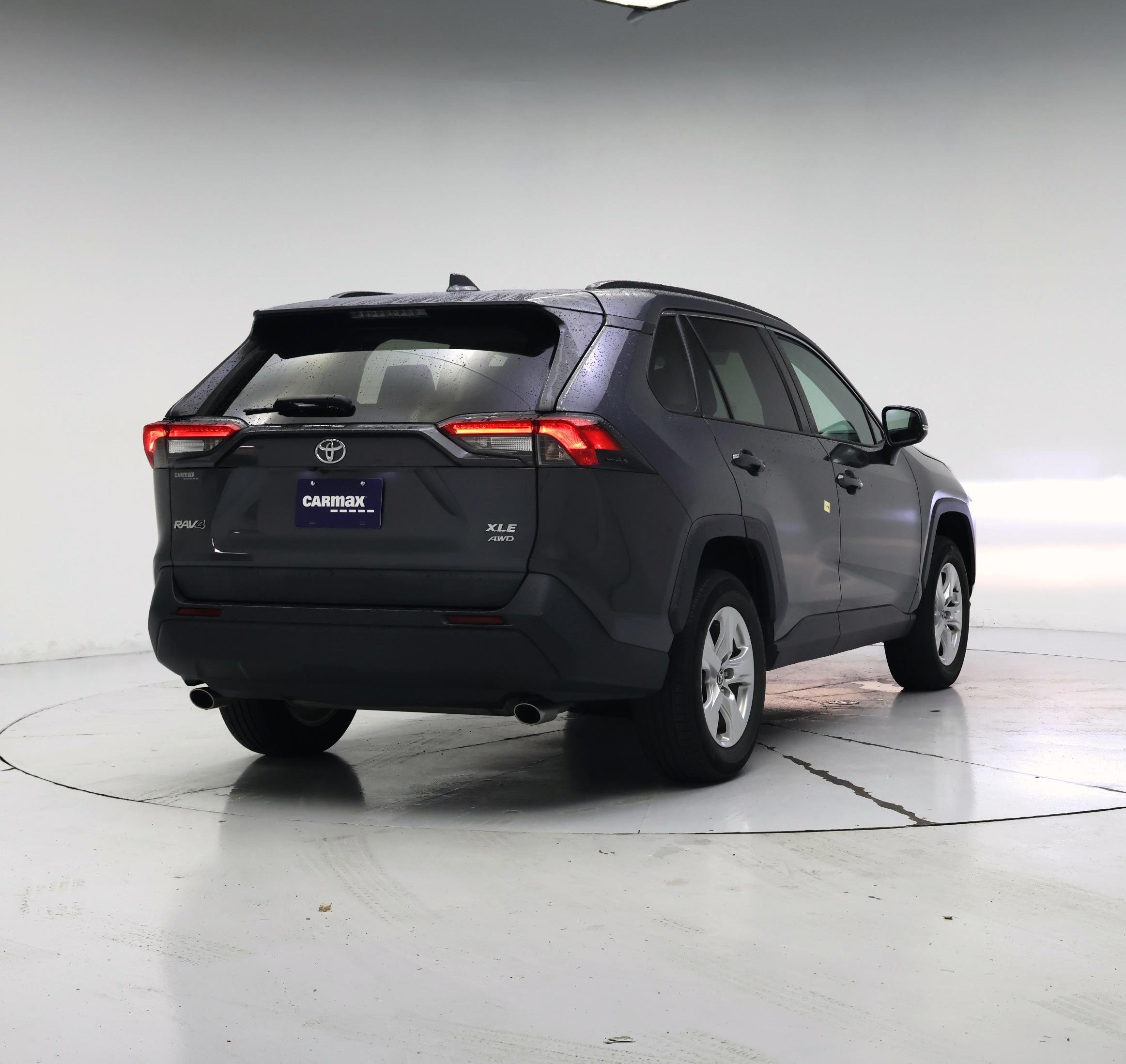 Thumbnail: 2021 Toyota RAV4 - 8