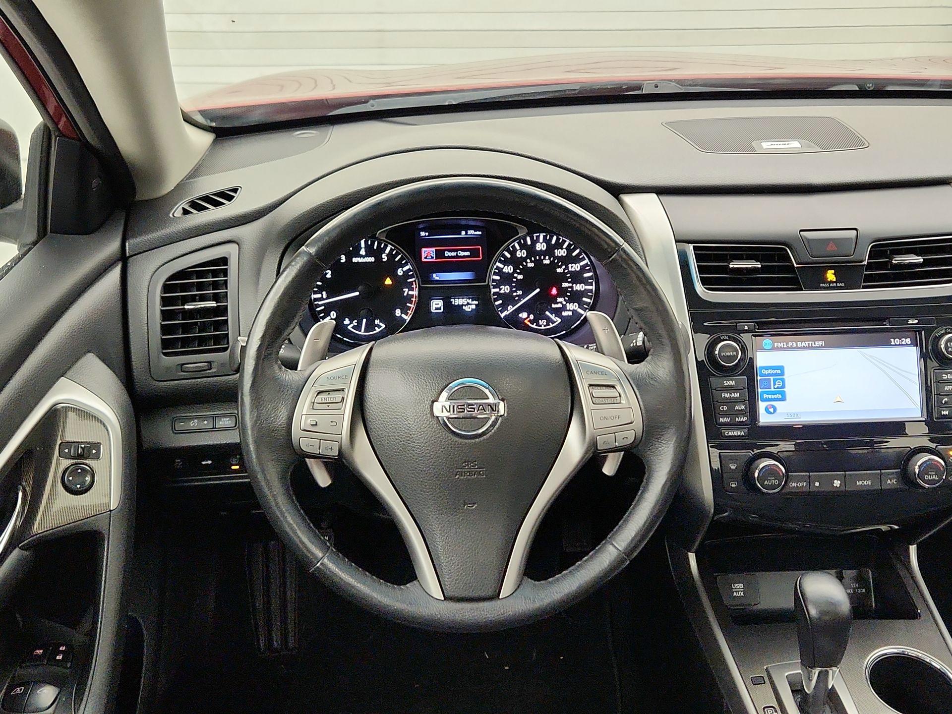 Thumbnail: 2015 Nissan Altima - 10