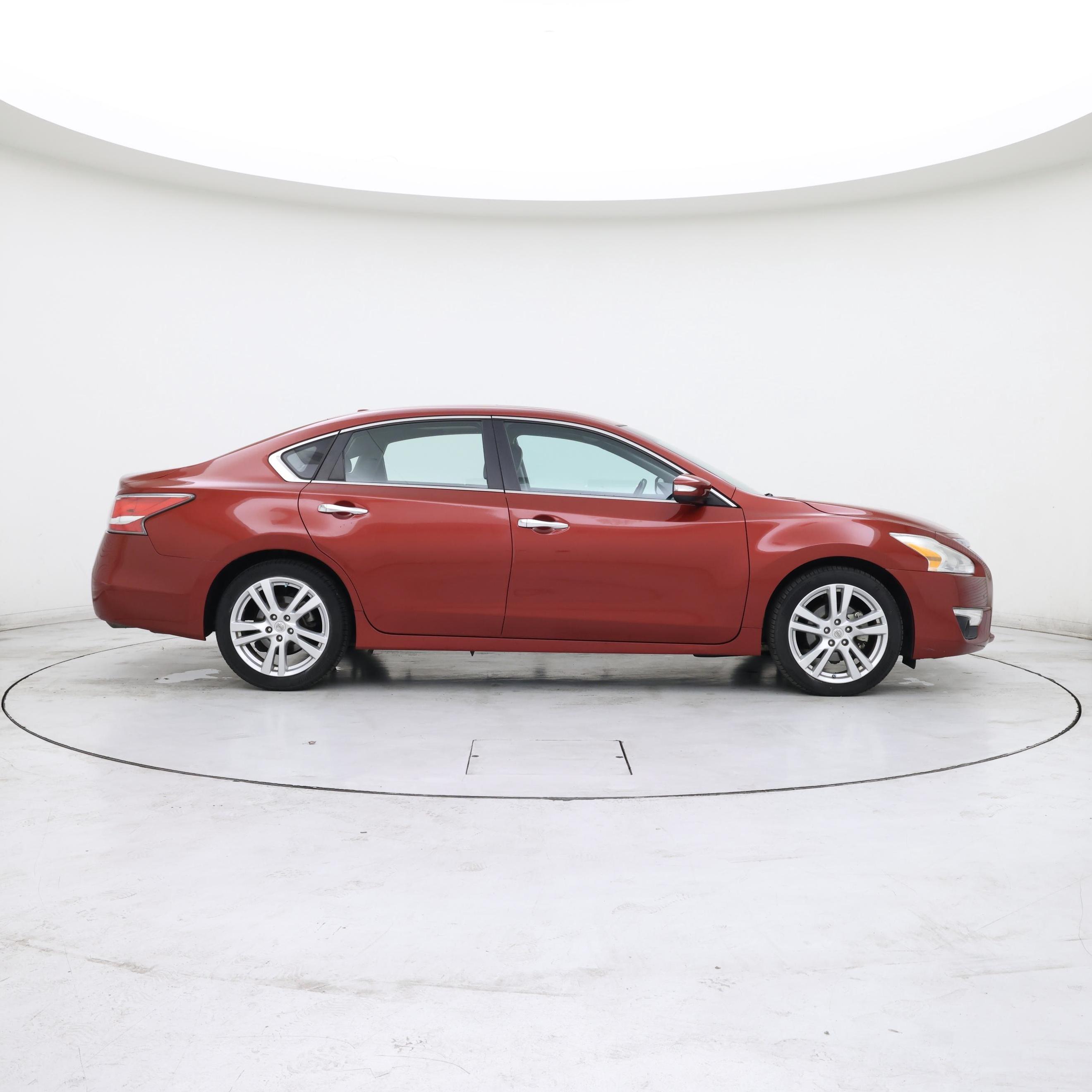 Thumbnail: 2015 Nissan Altima - 7