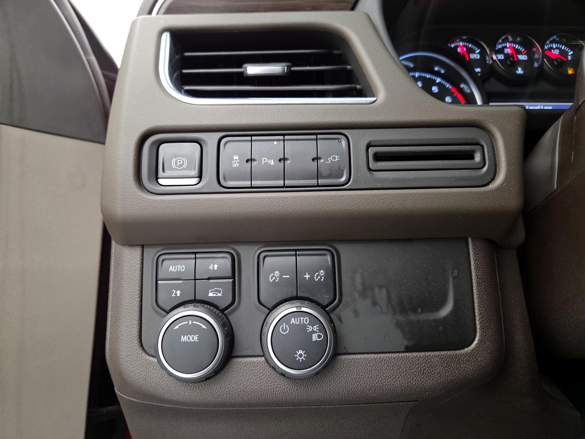 Thumbnail: 2021 Chevrolet Suburban - 13