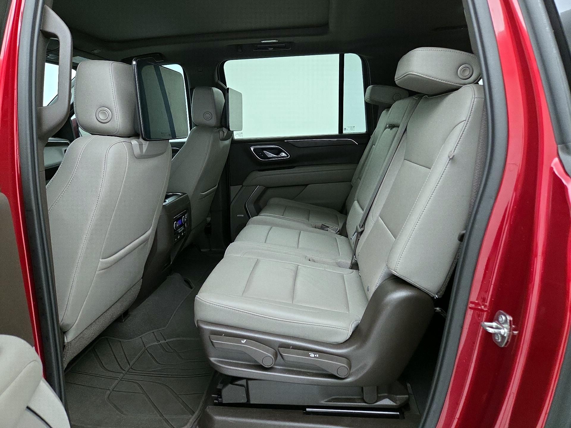 Thumbnail: 2021 Chevrolet Suburban - 20