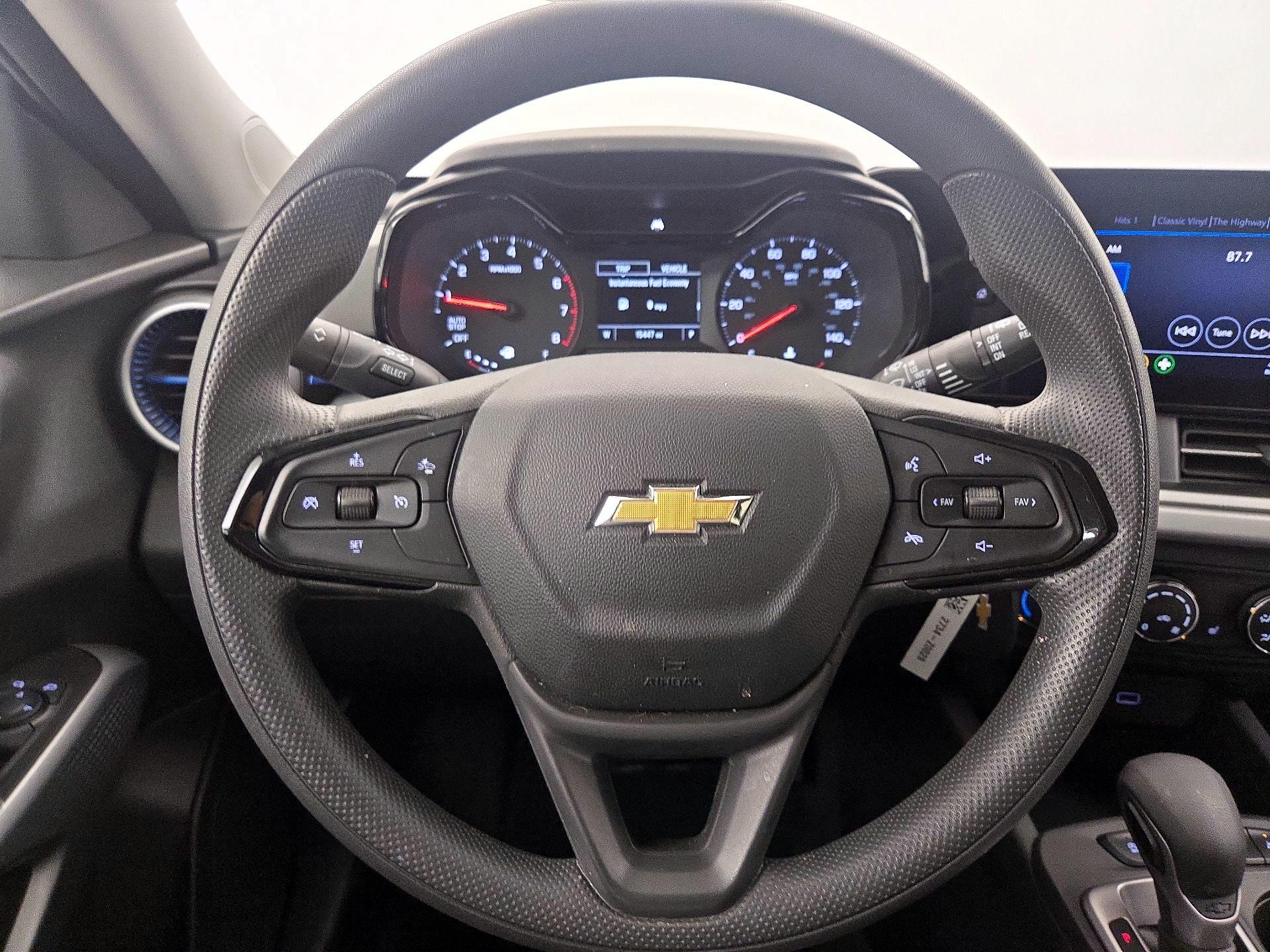 Thumbnail: 2025 Chevrolet Trax - 10