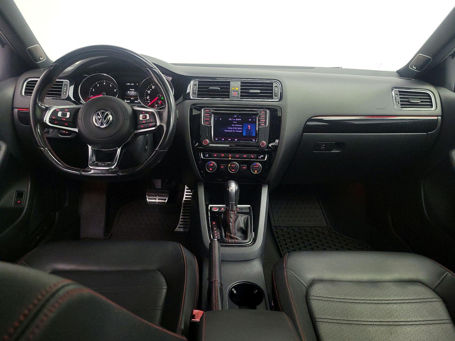 Thumbnail: 2016 Volkswagen Jetta - 9