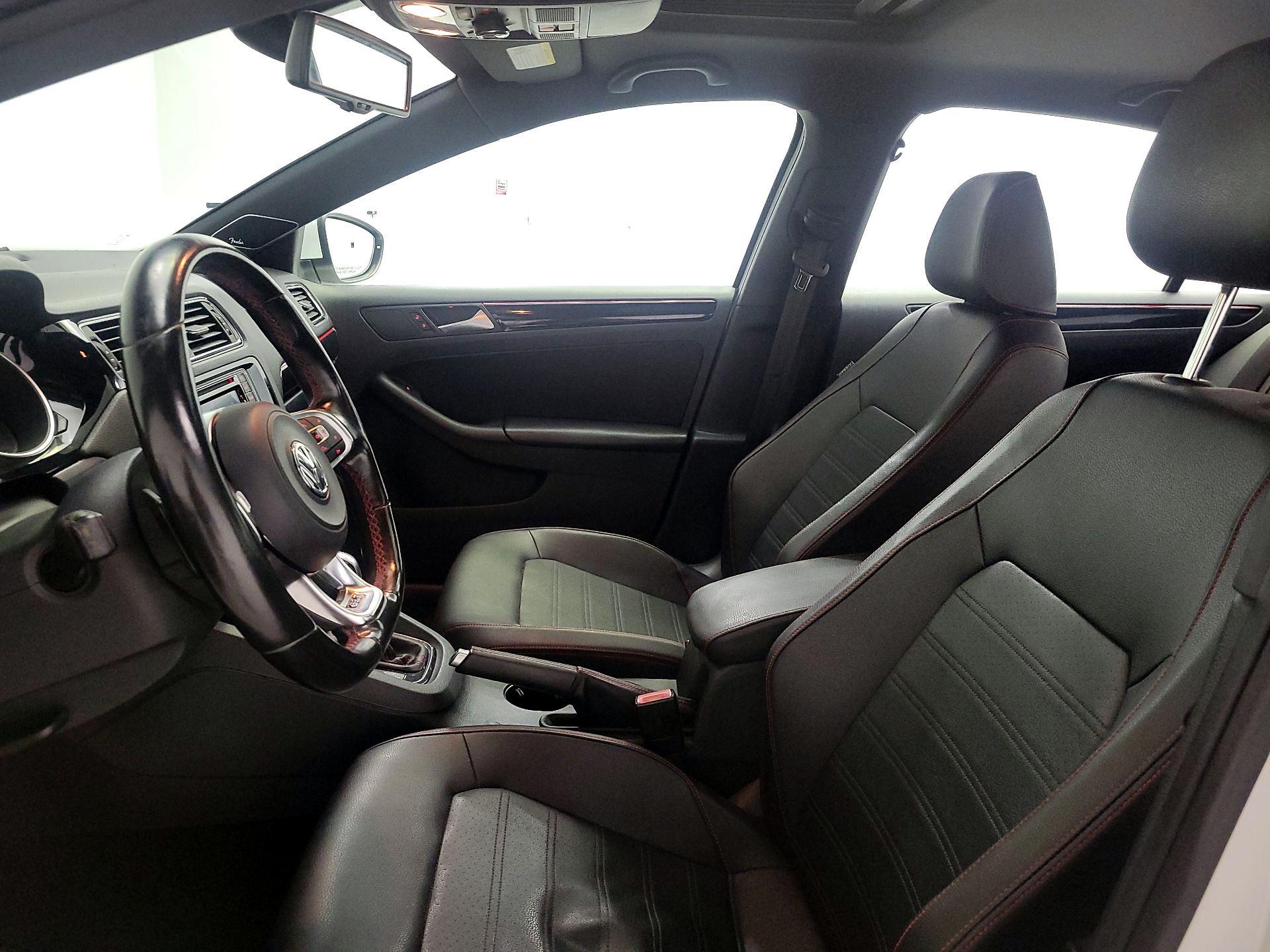 Thumbnail: 2016 Volkswagen Jetta - 11
