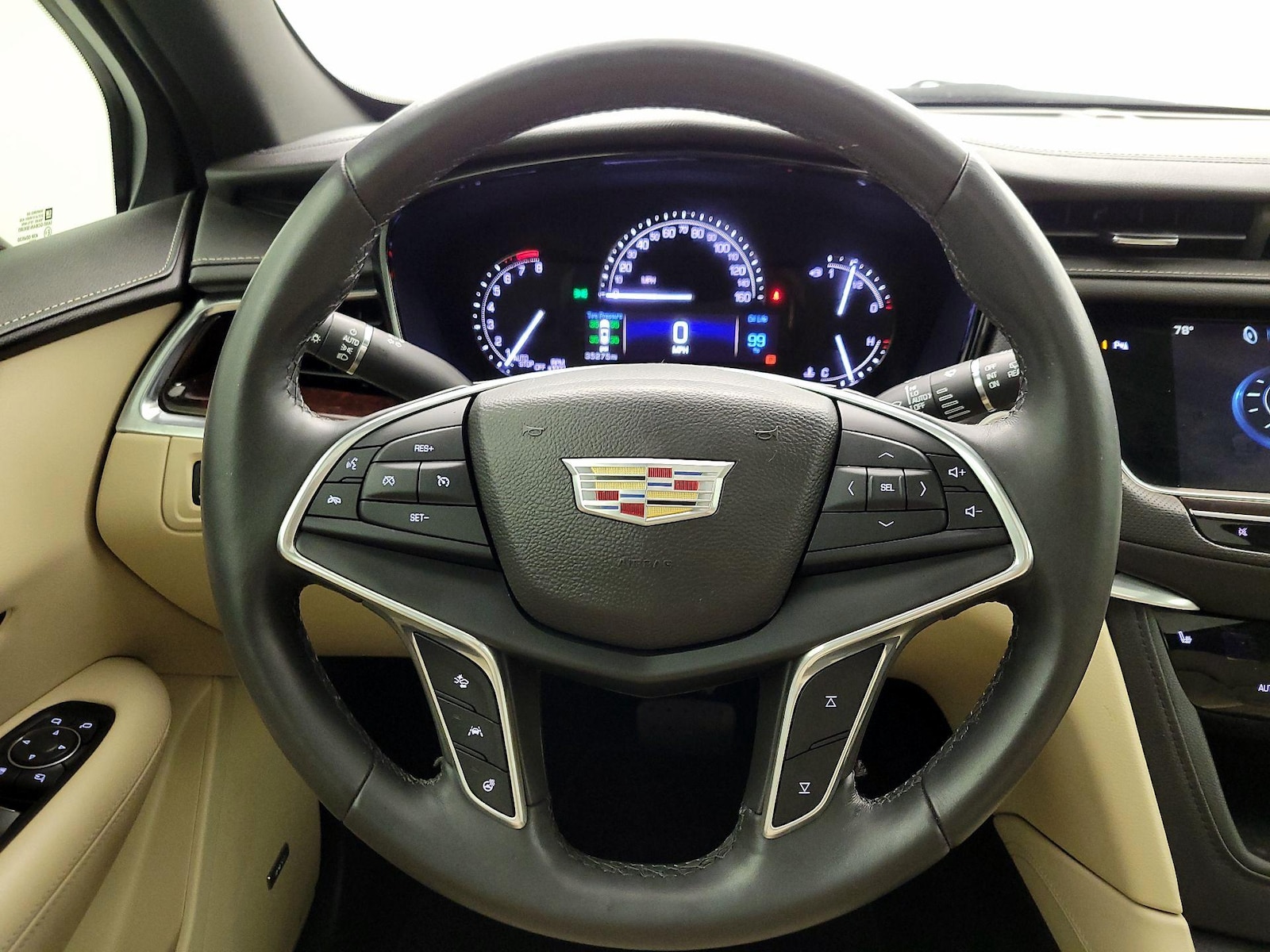 2017 Cadillac XT5 Luxury - Photo 11