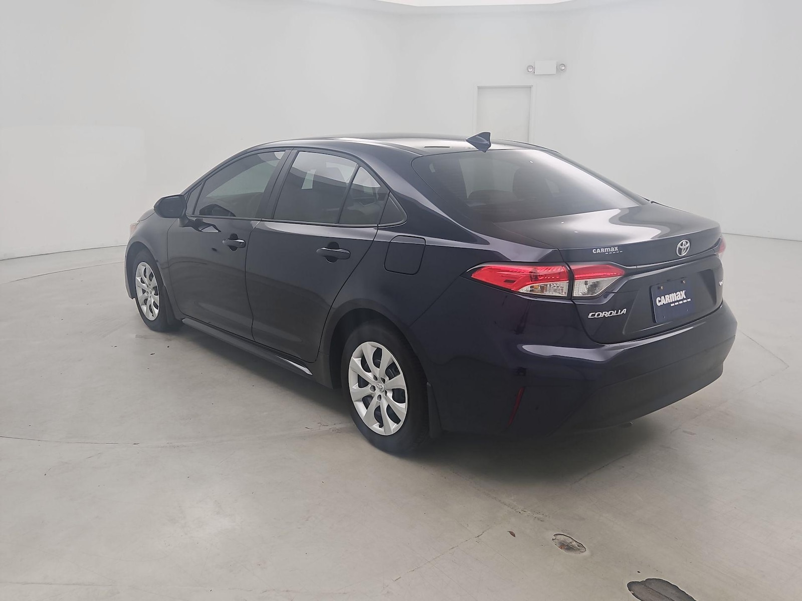 2025 Toyota Corolla LE - Photo 7