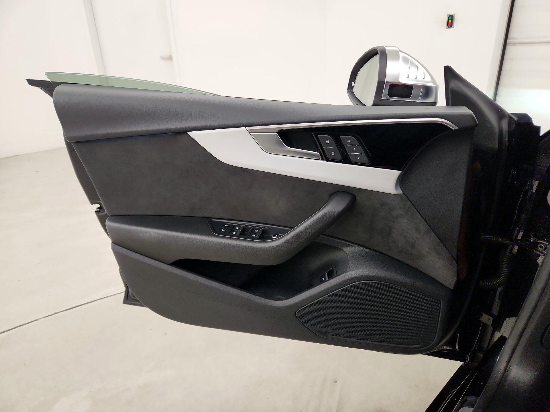 Thumbnail: 2021 Audi S5 - 12