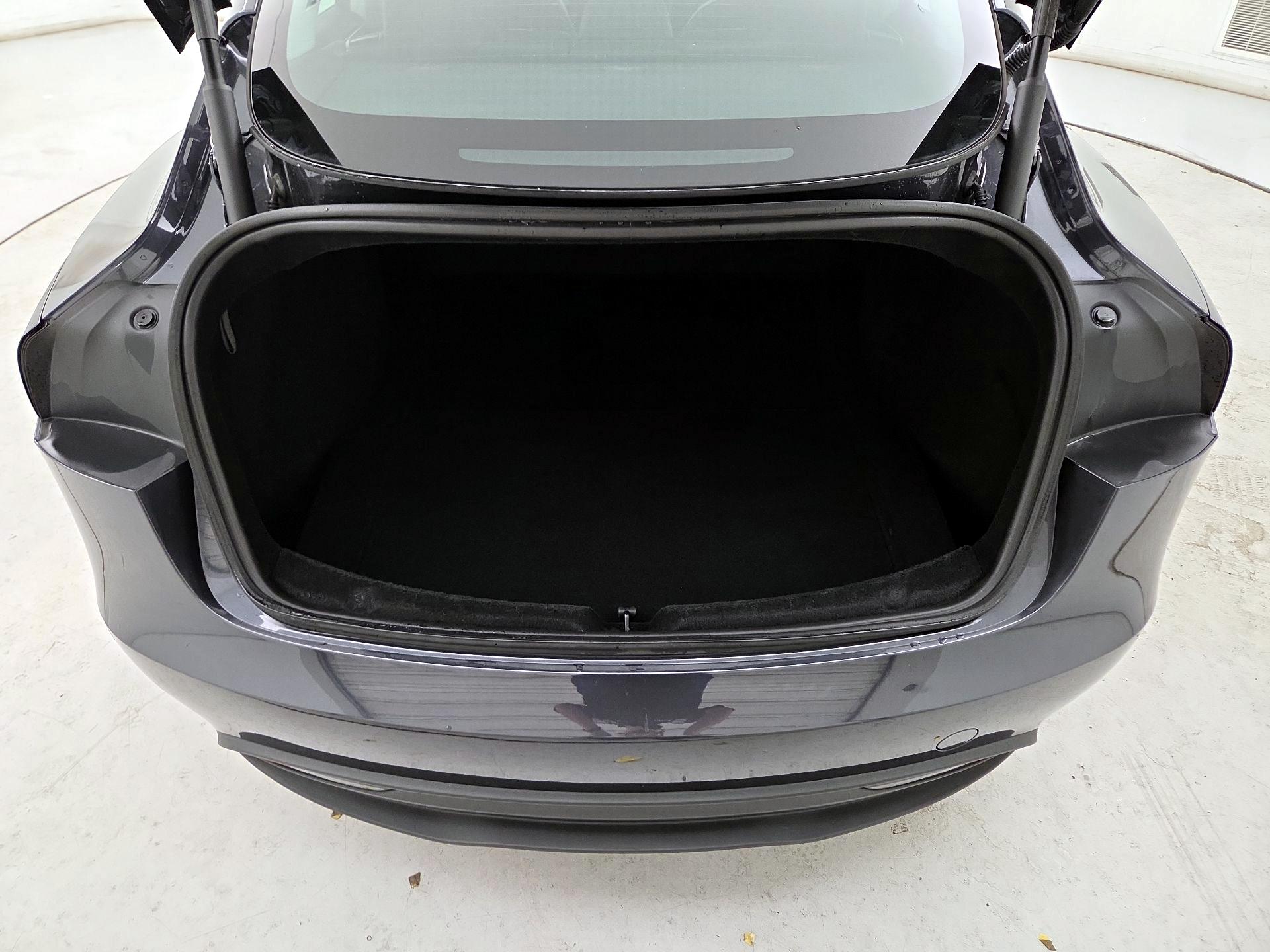 Thumbnail: 2025 Tesla Model 3 - 20