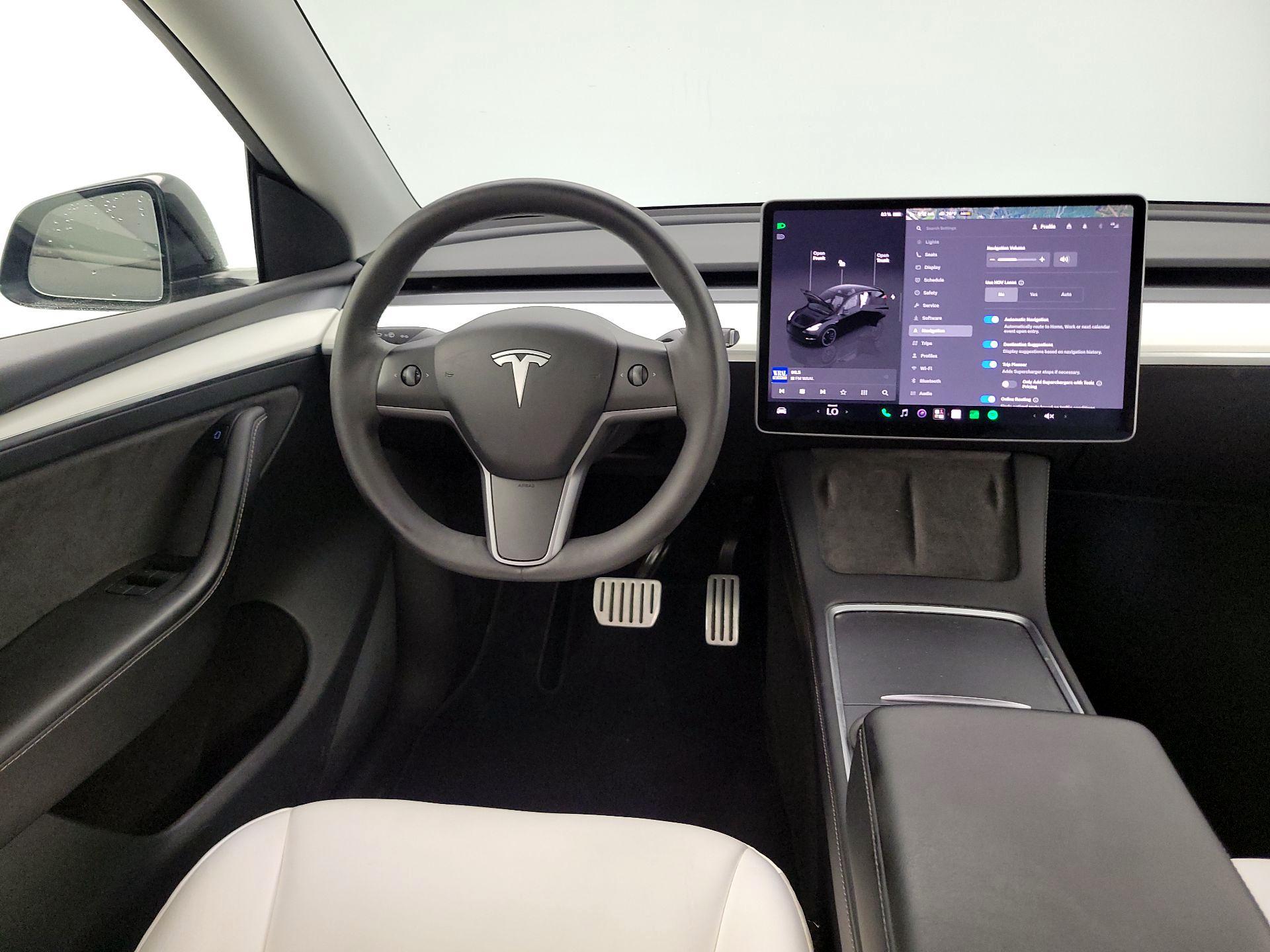 Thumbnail: 2022 Tesla Model Y - 10