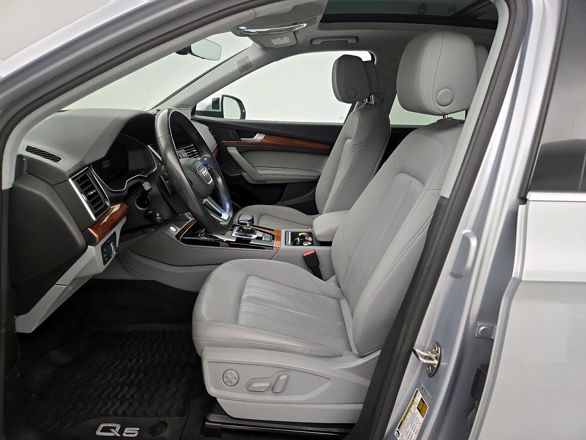 Thumbnail: 2022 Audi Q5 - 11