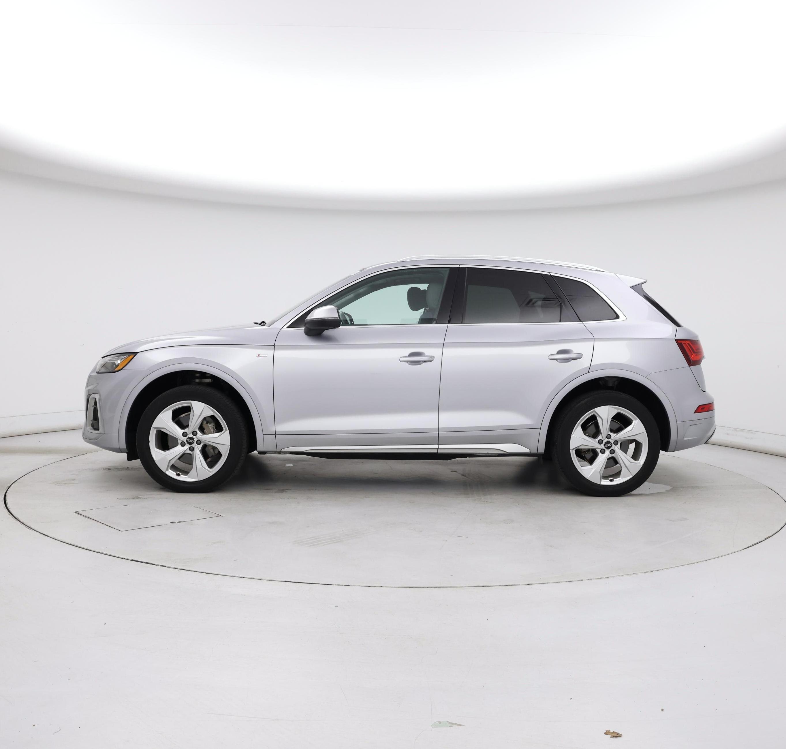 Thumbnail: 2022 Audi Q5 - 3