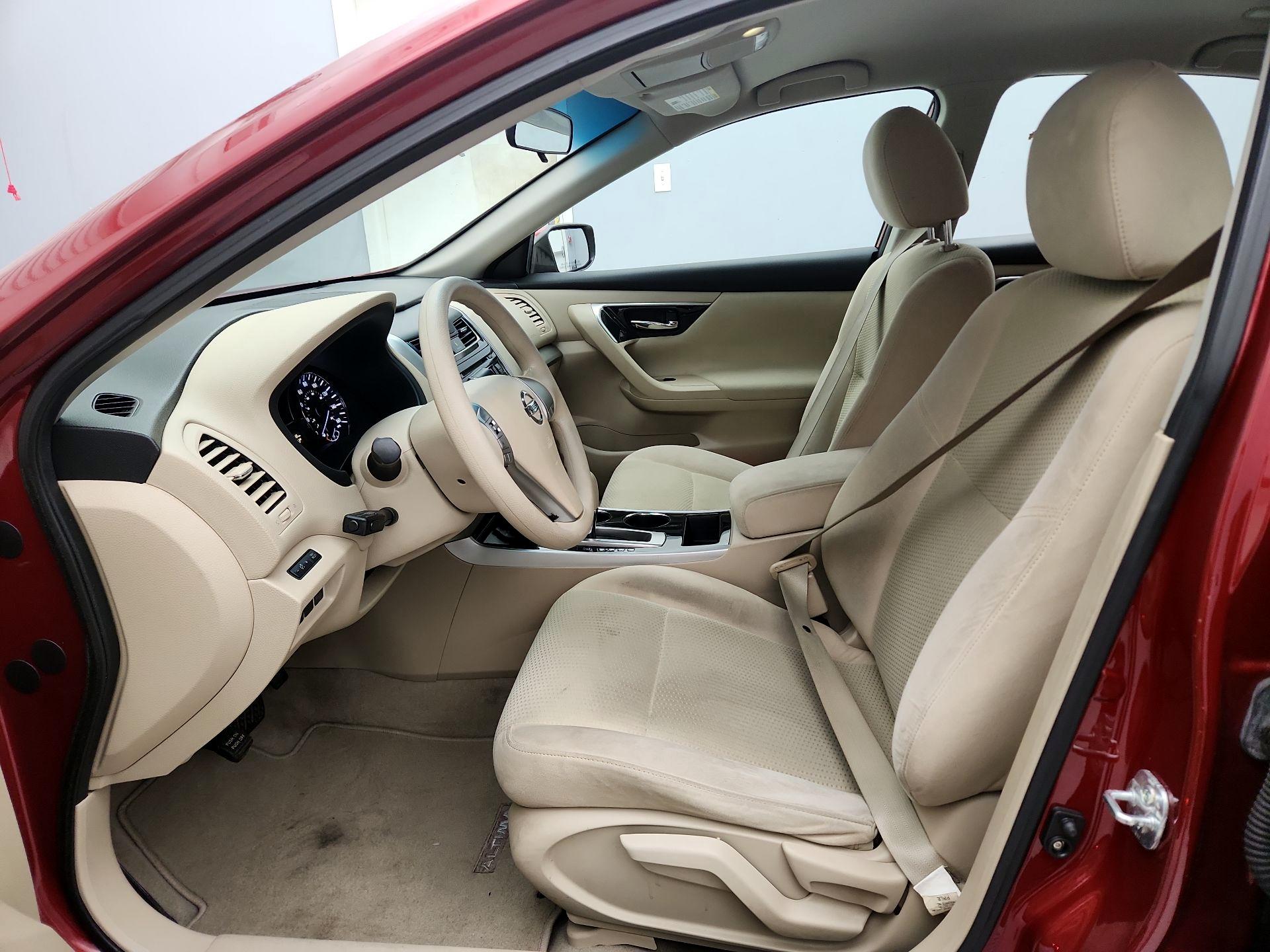 Thumbnail: 2014 Nissan Altima - 11