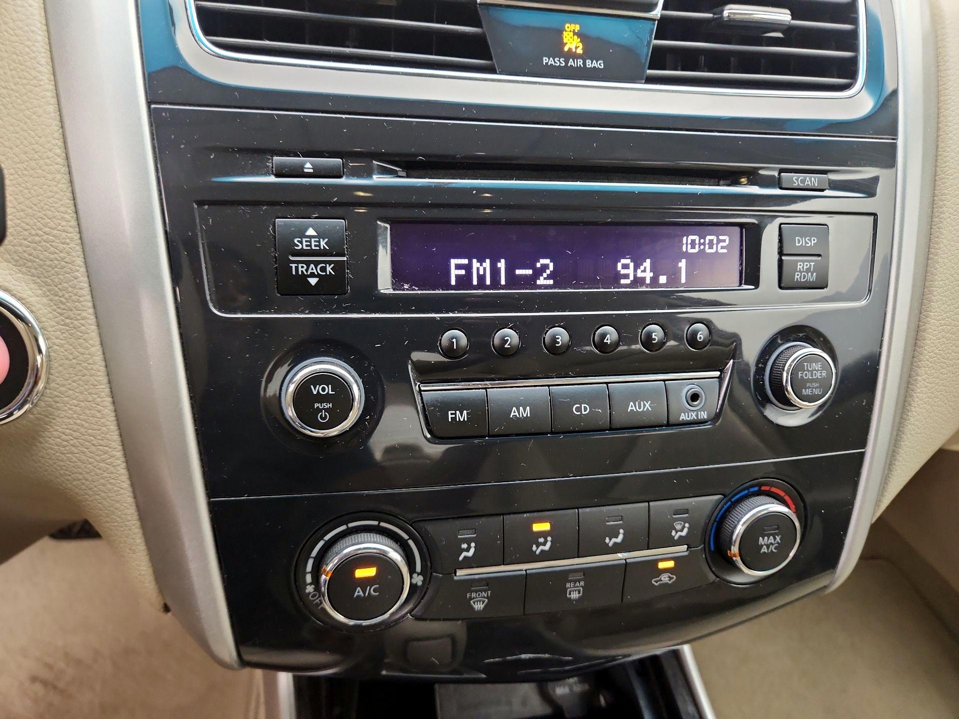 Thumbnail: 2014 Nissan Altima - 14