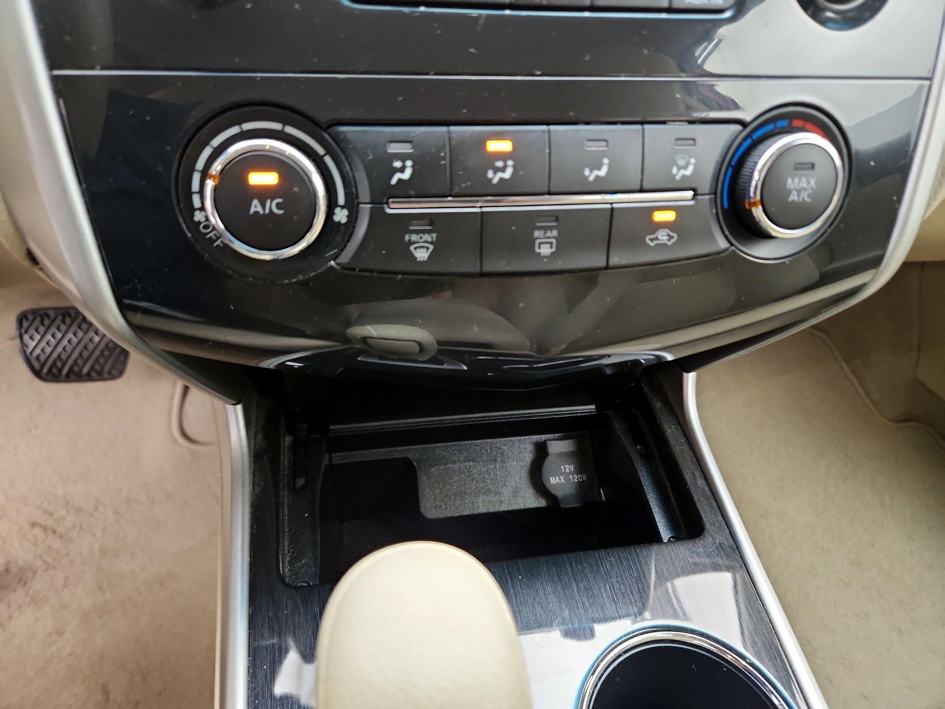 Thumbnail: 2014 Nissan Altima - 15