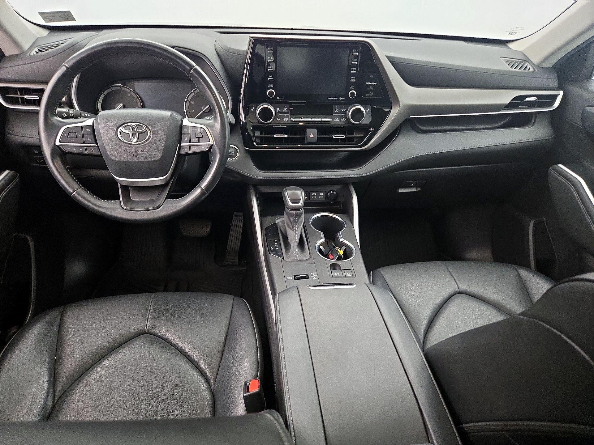 Thumbnail: 2022 Toyota Highlander - 9