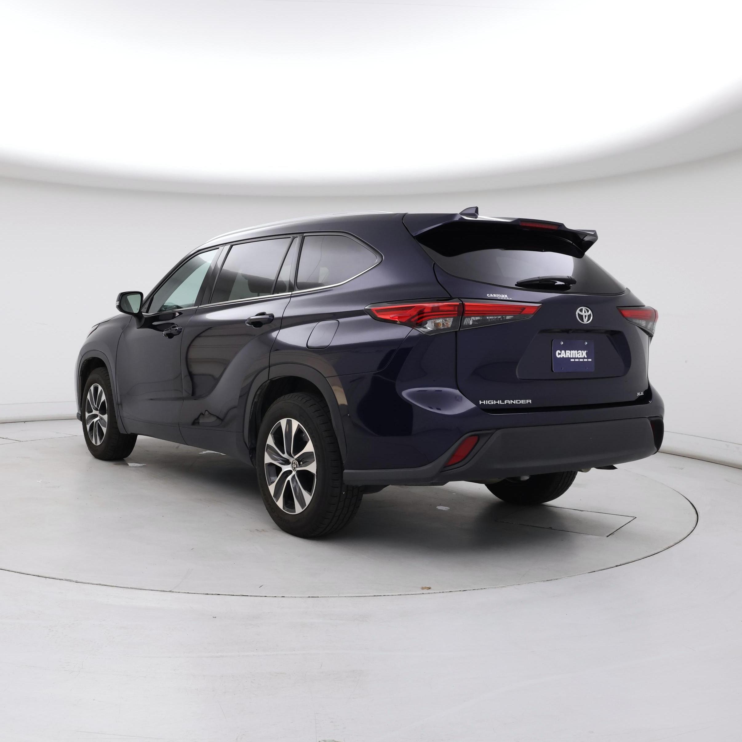 Thumbnail: 2022 Toyota Highlander - 2