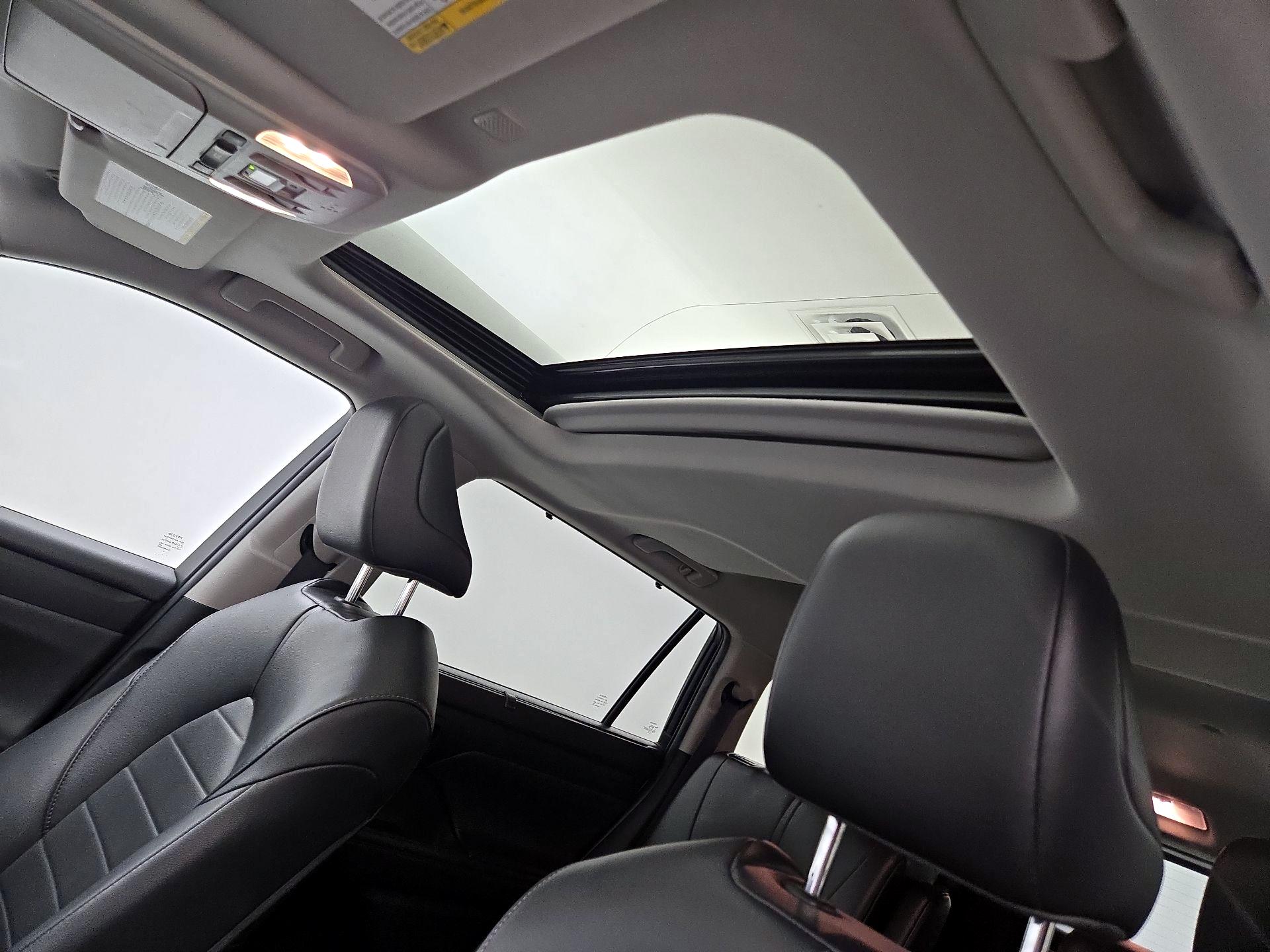Thumbnail: 2022 Toyota Highlander - 19