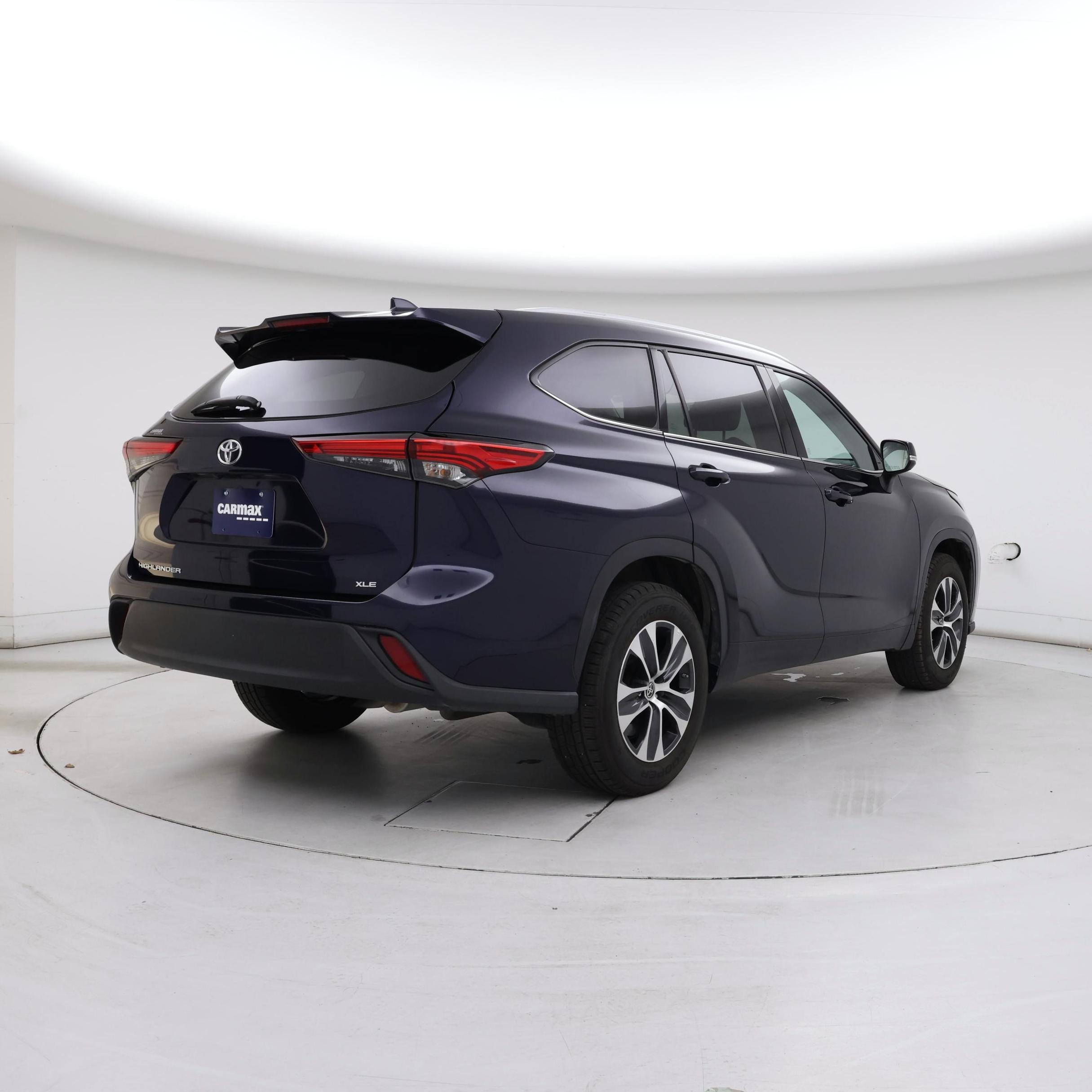 Thumbnail: 2022 Toyota Highlander - 8