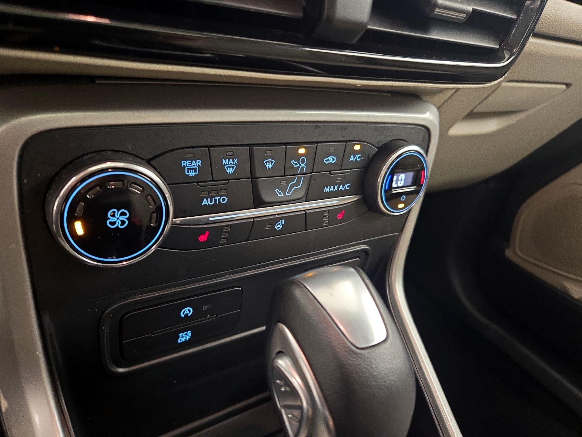 Thumbnail: 2019 Ford EcoSport - 17