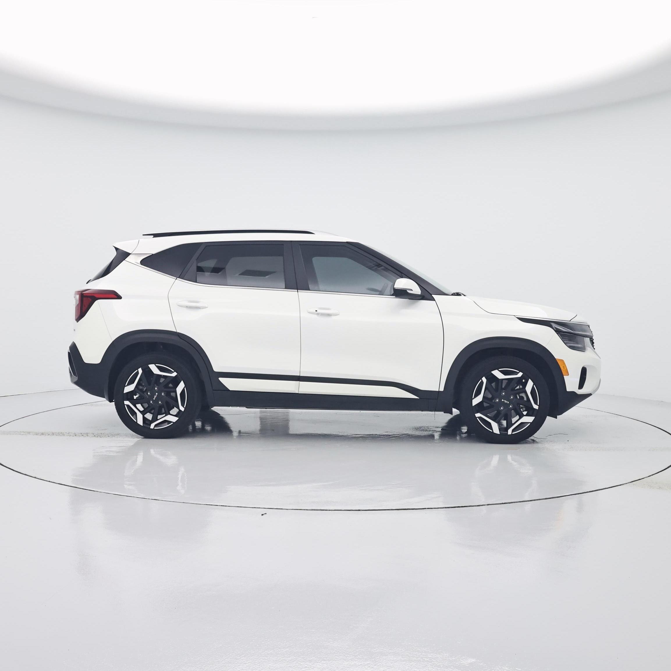 Thumbnail: 2024 Kia Seltos - 7