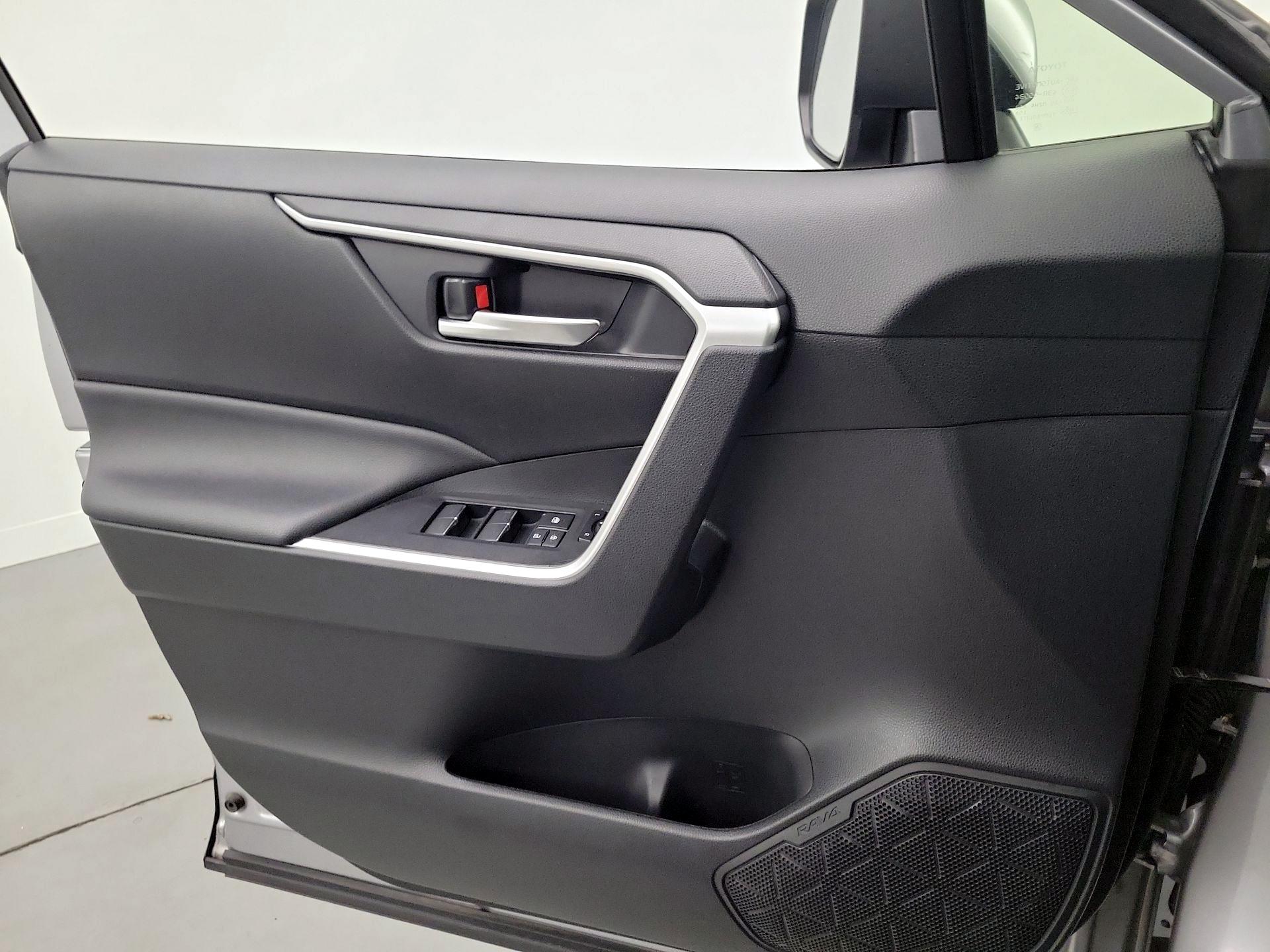 Thumbnail: 2023 Toyota RAV4 - 12
