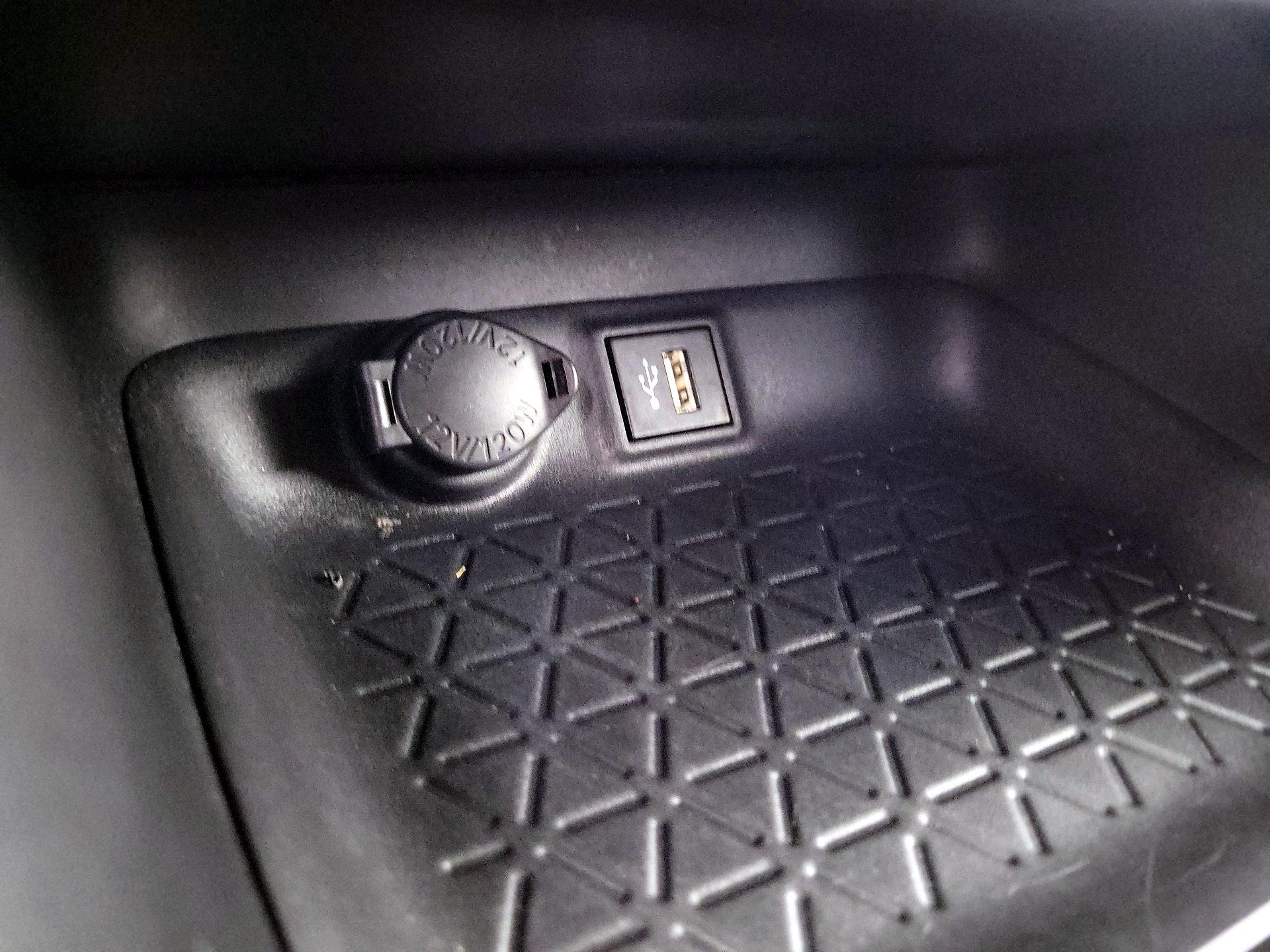 Thumbnail: 2023 Toyota RAV4 - 18