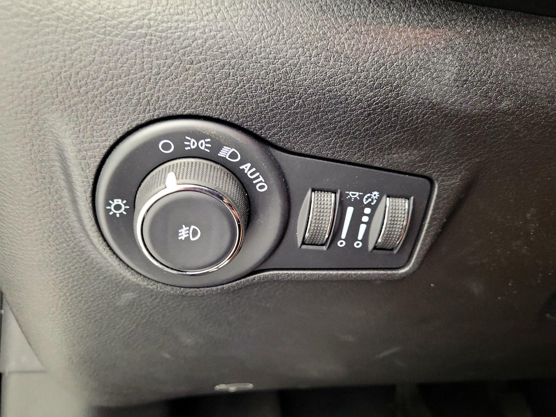 Thumbnail: 2022 Jeep Compass - 13
