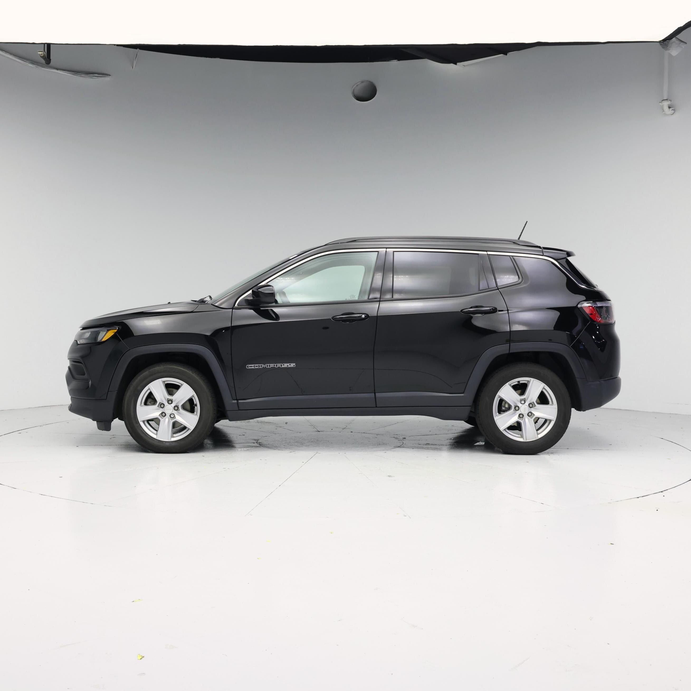 Thumbnail: 2022 Jeep Compass - 3