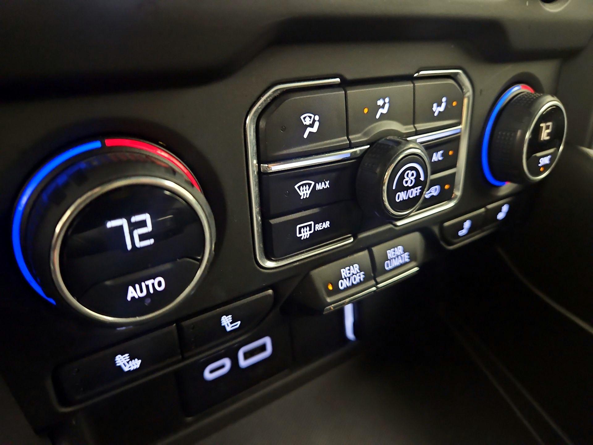 Thumbnail: 2023 Chevrolet Tahoe - 16
