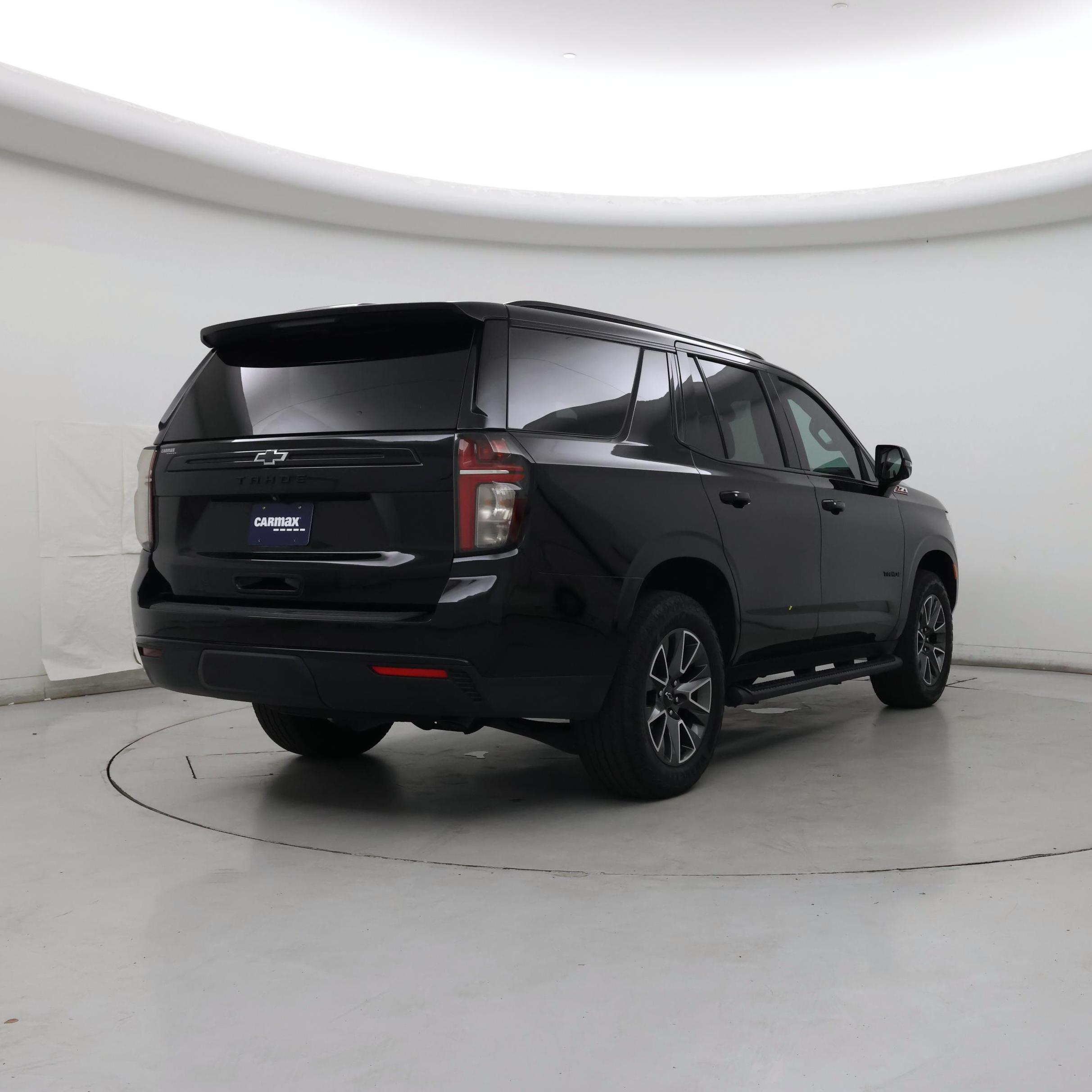 Thumbnail: 2023 Chevrolet Tahoe - 8