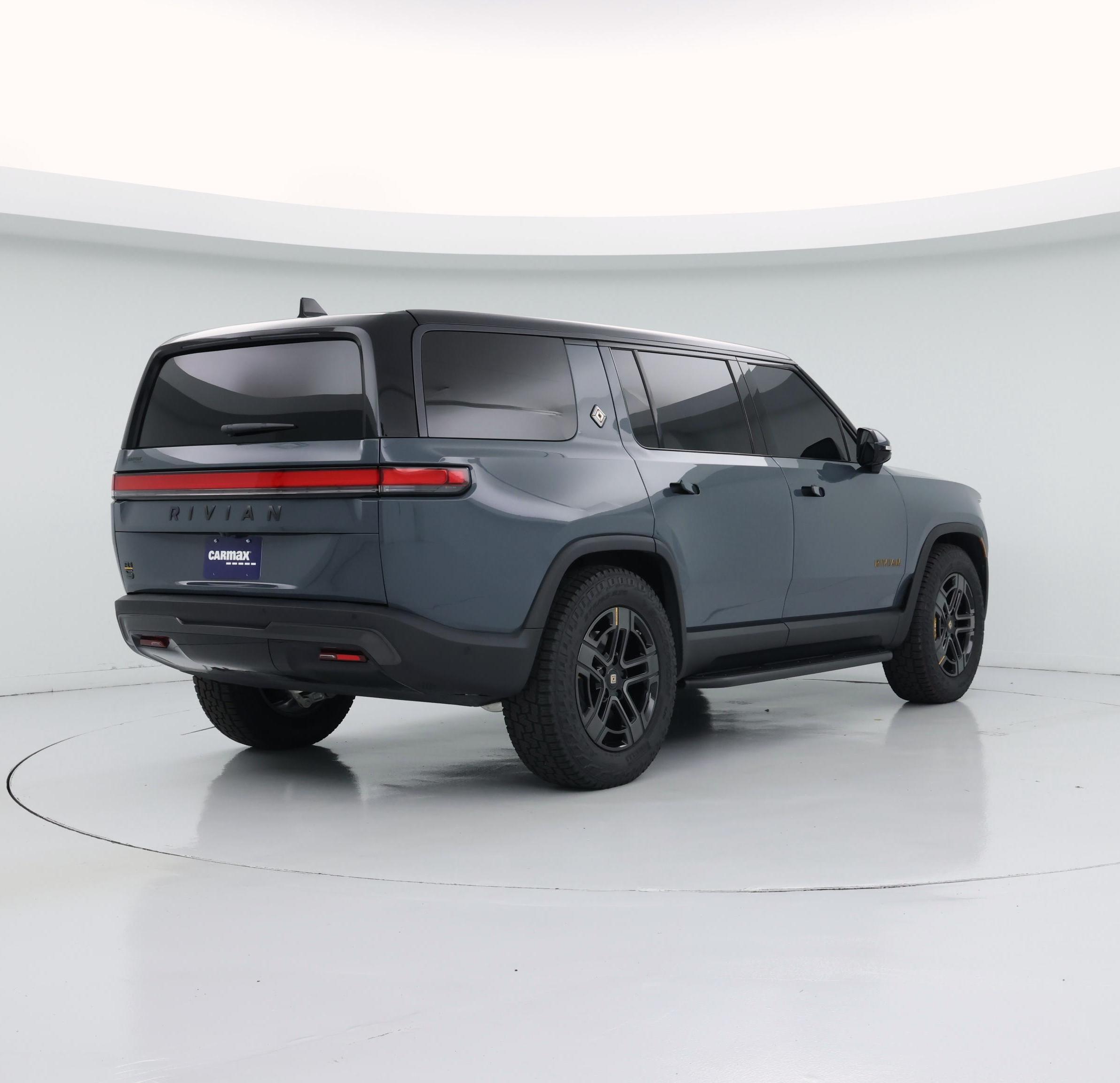 Thumbnail: 2025 Rivian R1S - 8