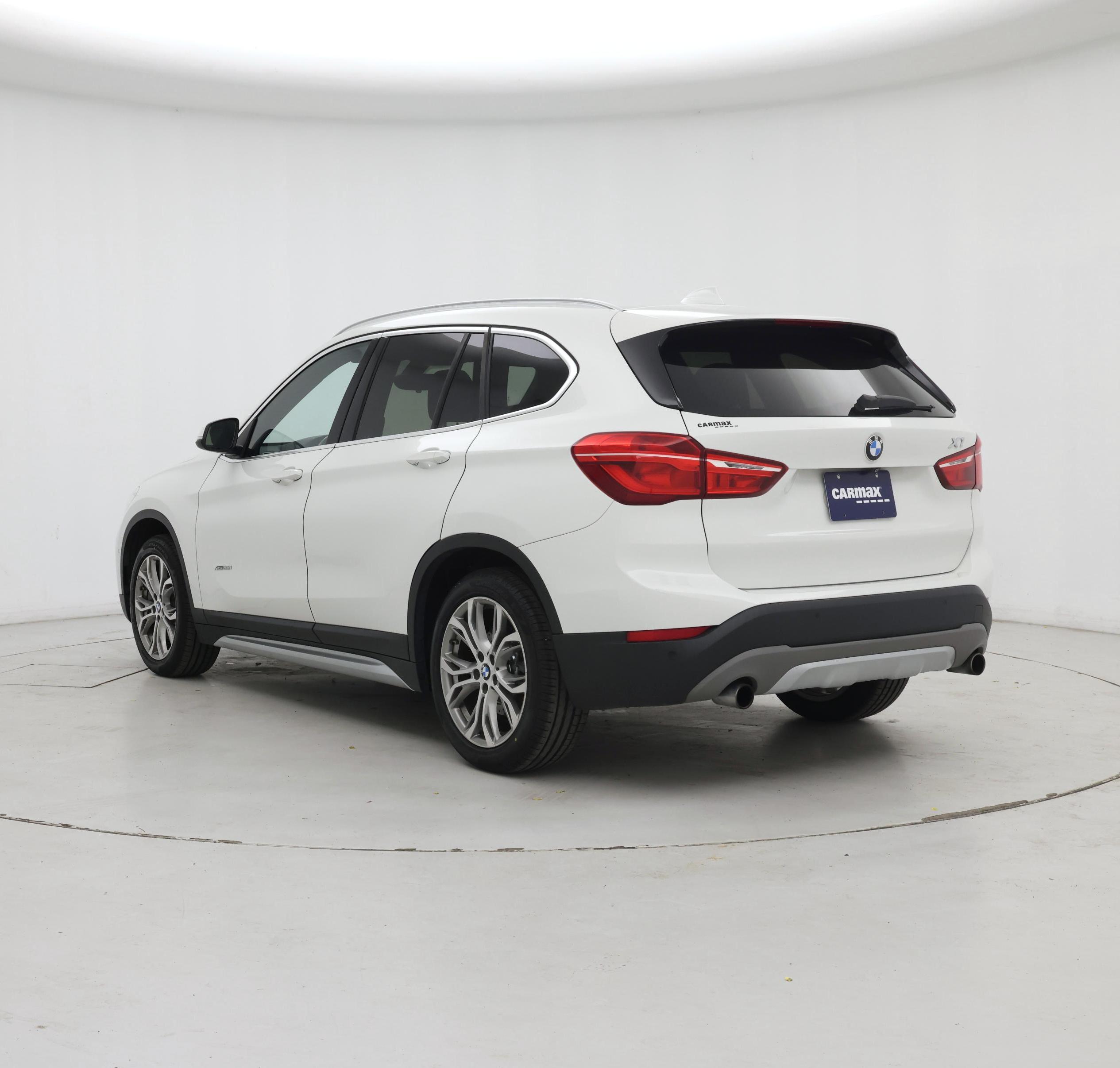 Thumbnail: 2017 BMW X1 - 2