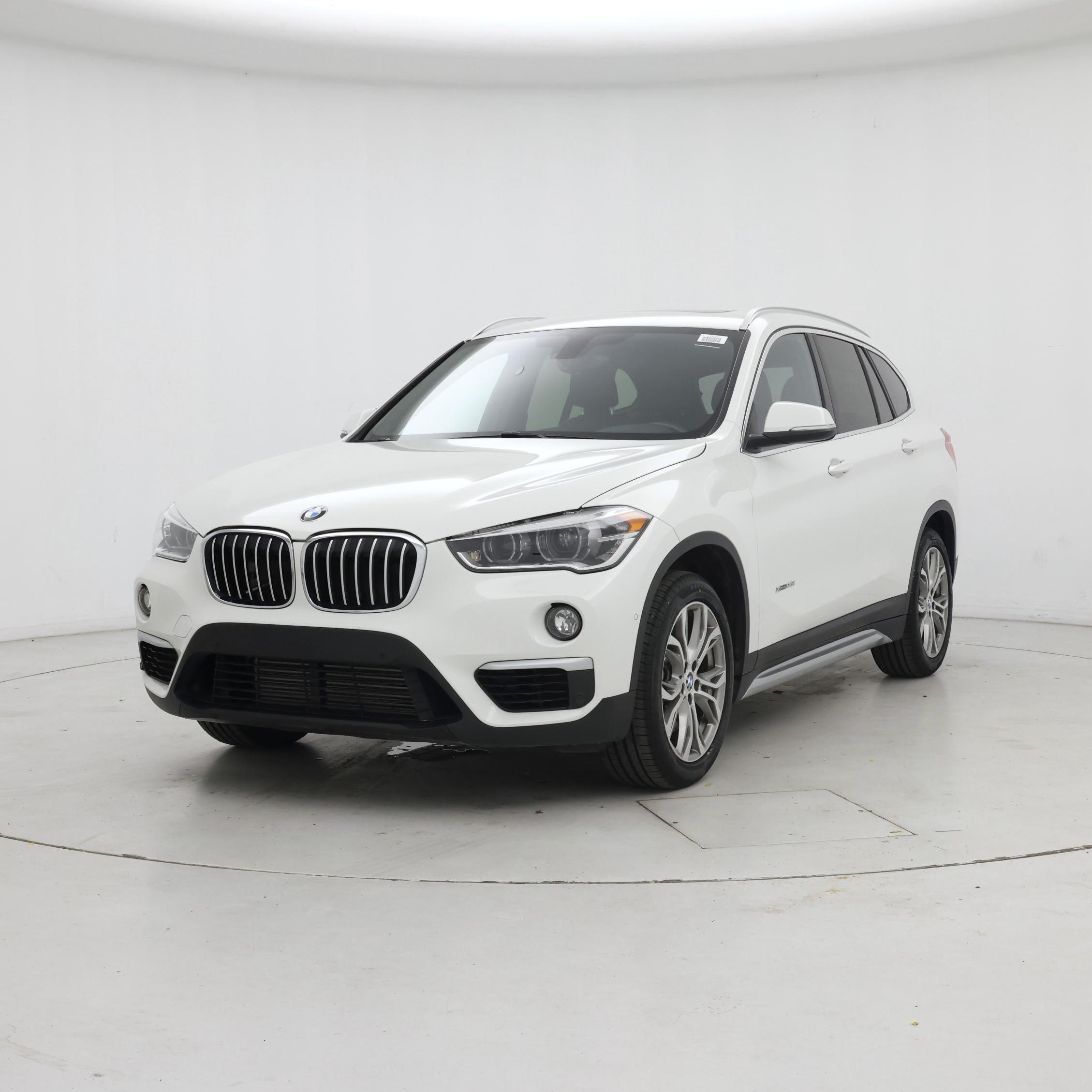 Thumbnail: 2017 BMW X1 - 4