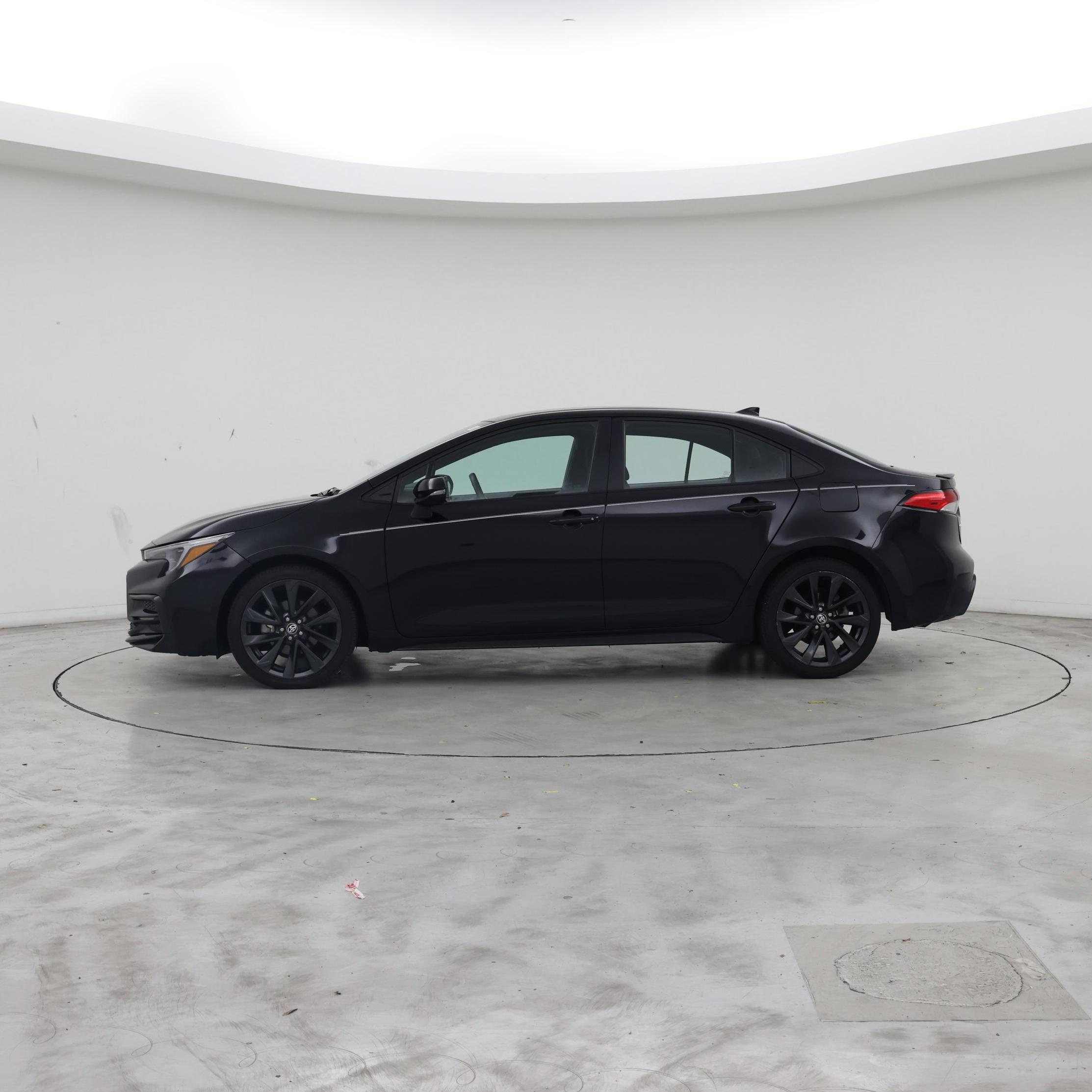 Thumbnail: 2024 Toyota Corolla - 3