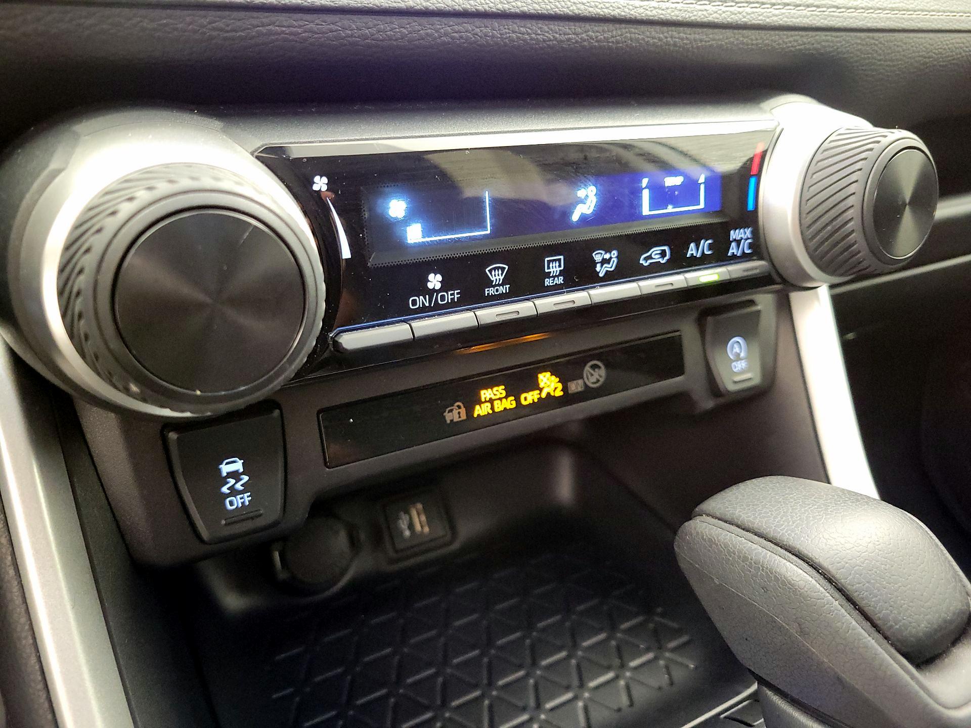 Thumbnail: 2024 Toyota RAV4 - 16