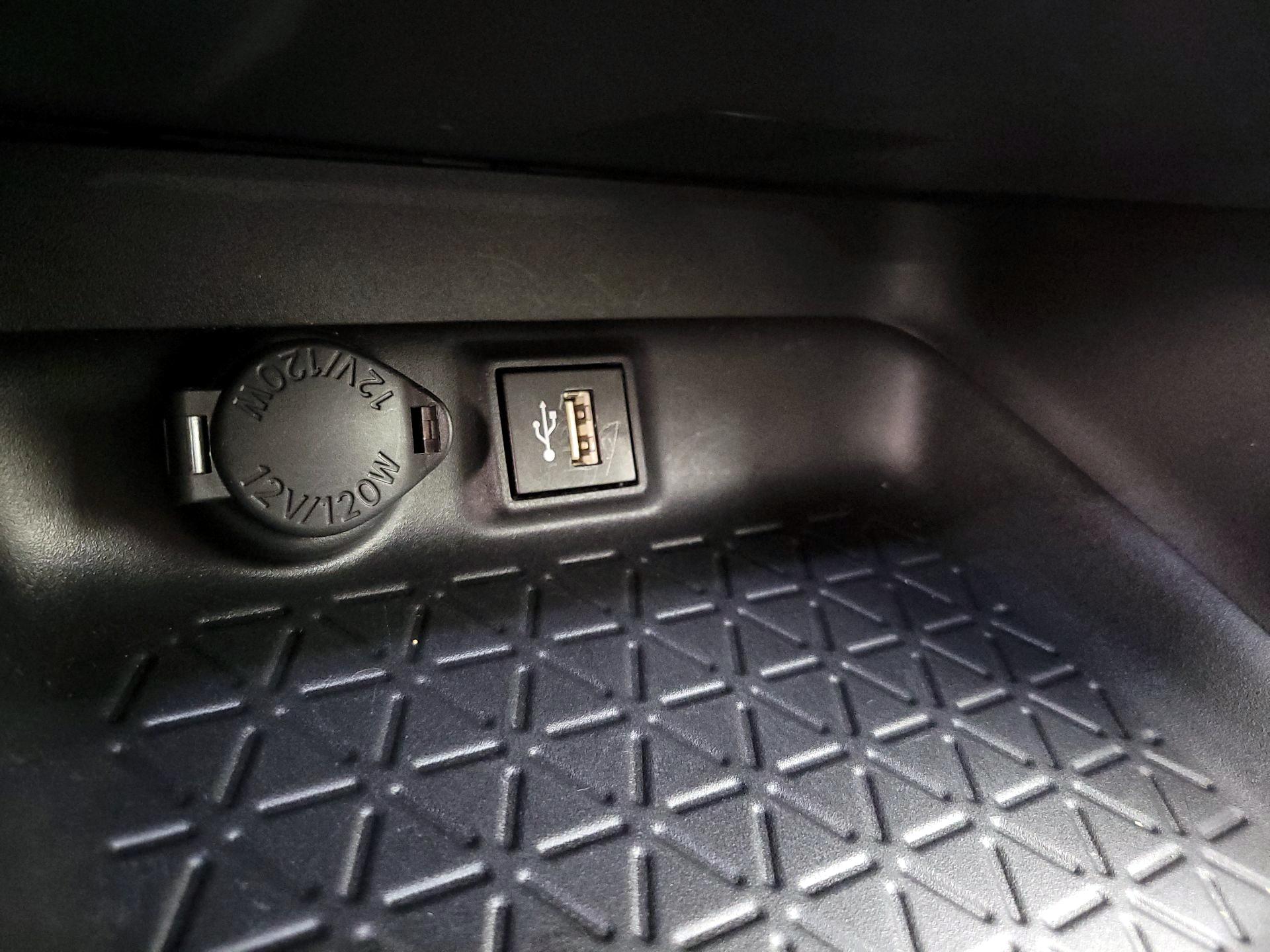 Thumbnail: 2024 Toyota RAV4 - 18
