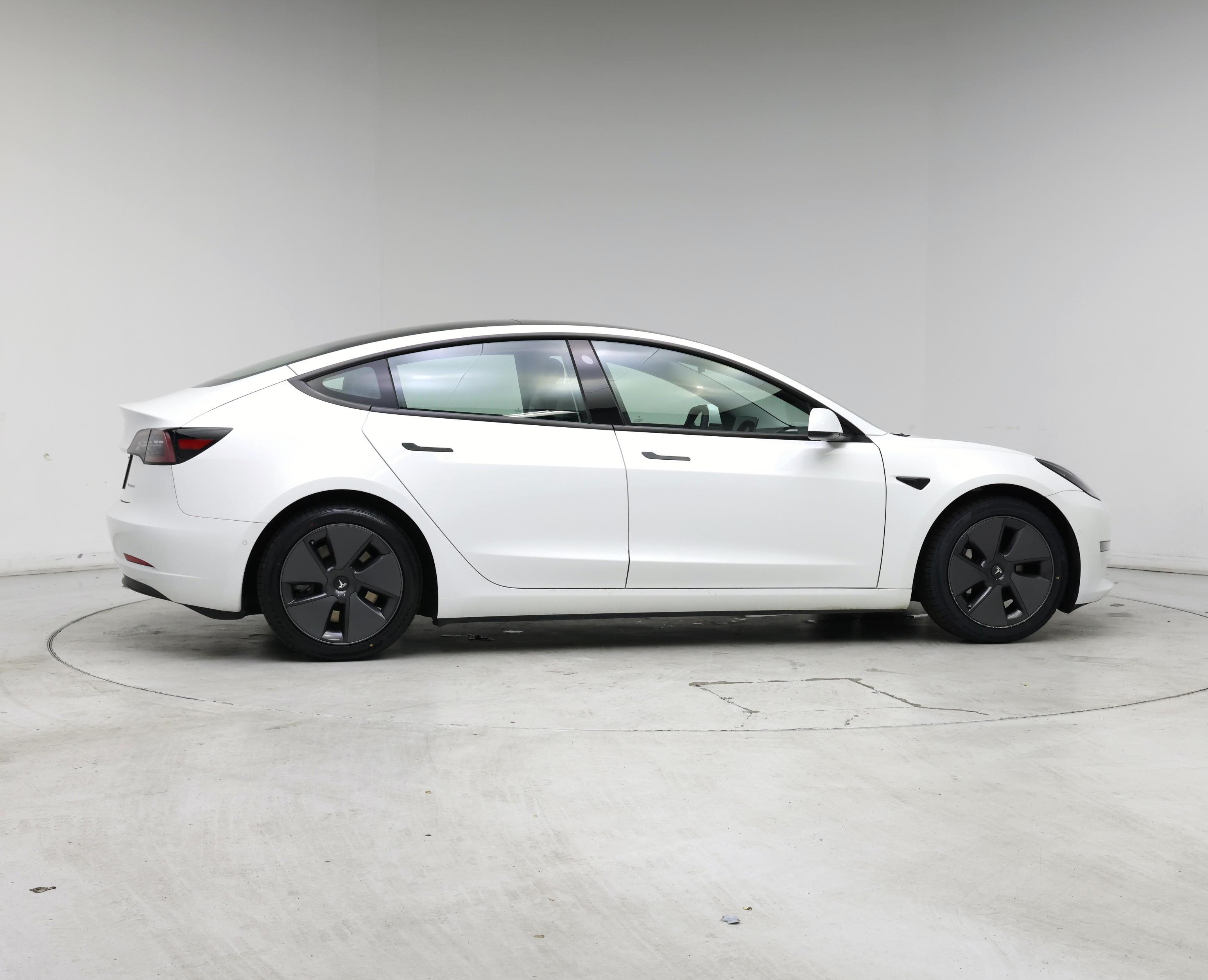 Thumbnail: 2021 Tesla Model 3 - 7