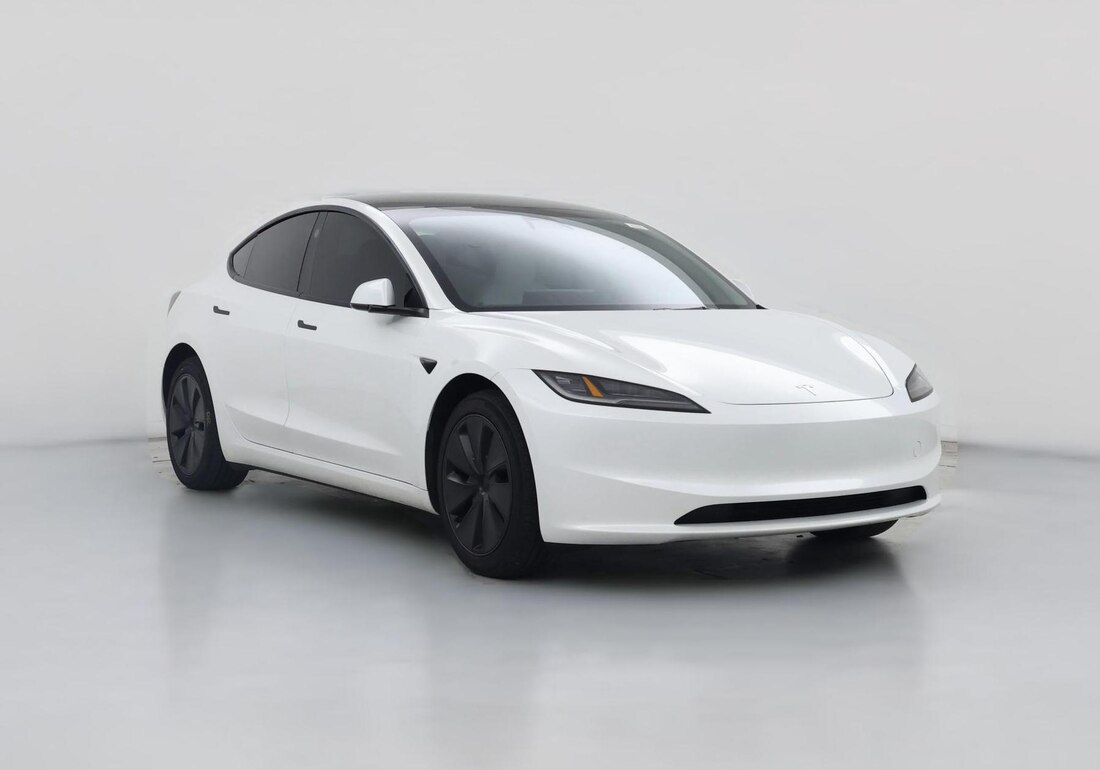 2024 Tesla Model 3 Long Range Rear-Wheel Drive in White — CarMax photo