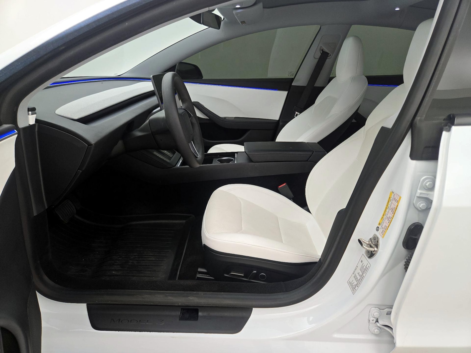 2024 Tesla Model 3 Long Range - Photo 12