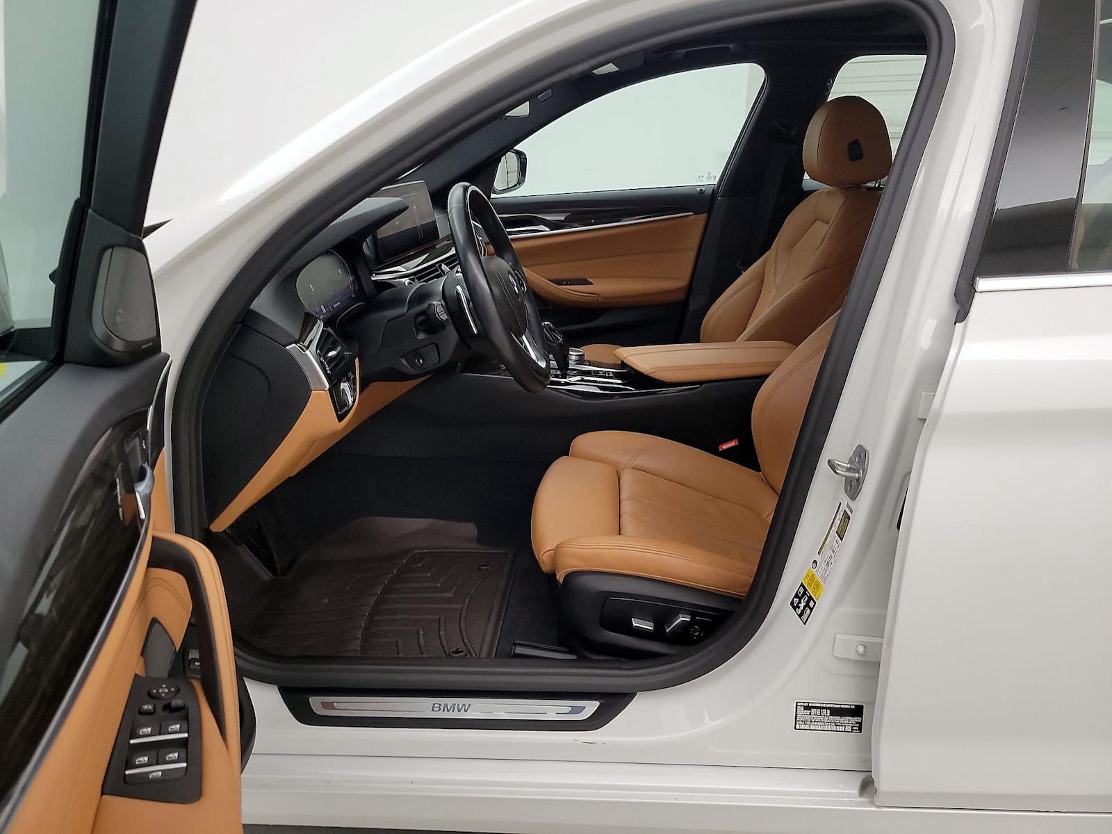 2022 BMW 5 Series 540i - Photo 12