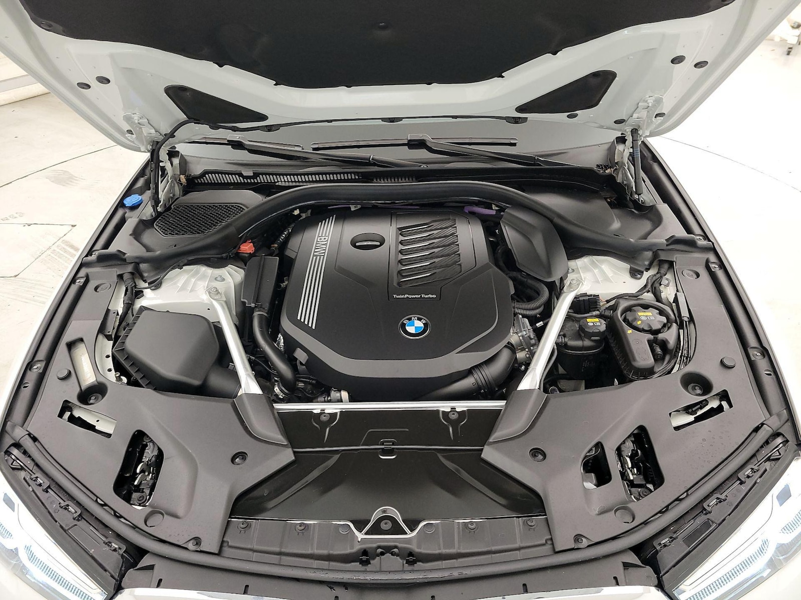 2022 BMW 5 Series 540i - Photo 21