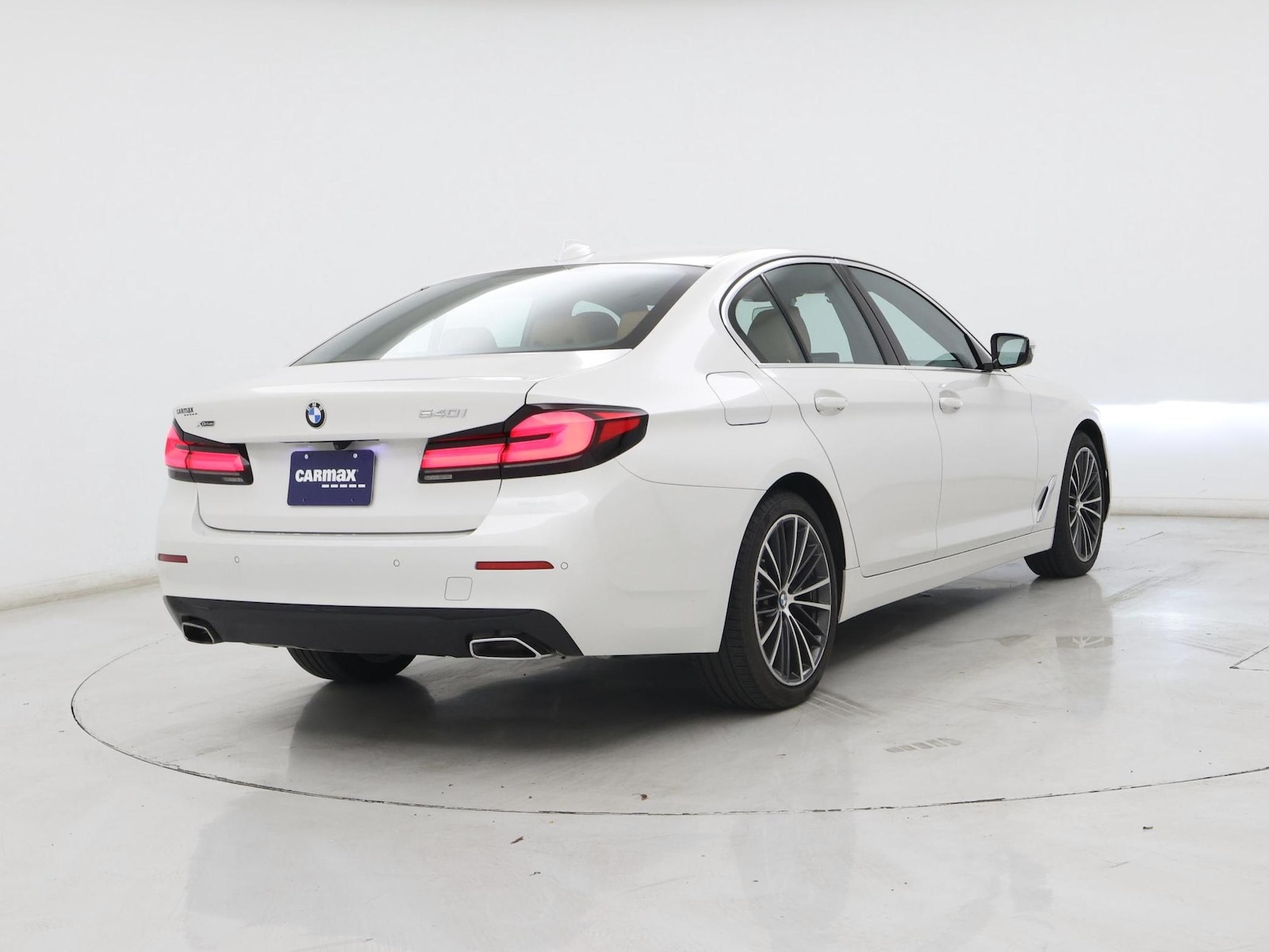 2022 BMW 5 Series 540i - Photo 9