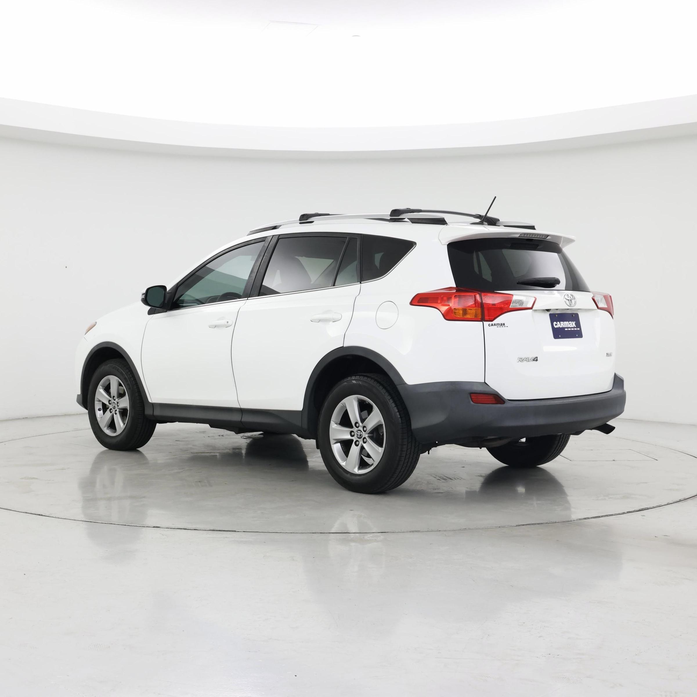 Thumbnail: 2015 Toyota RAV4 - 2