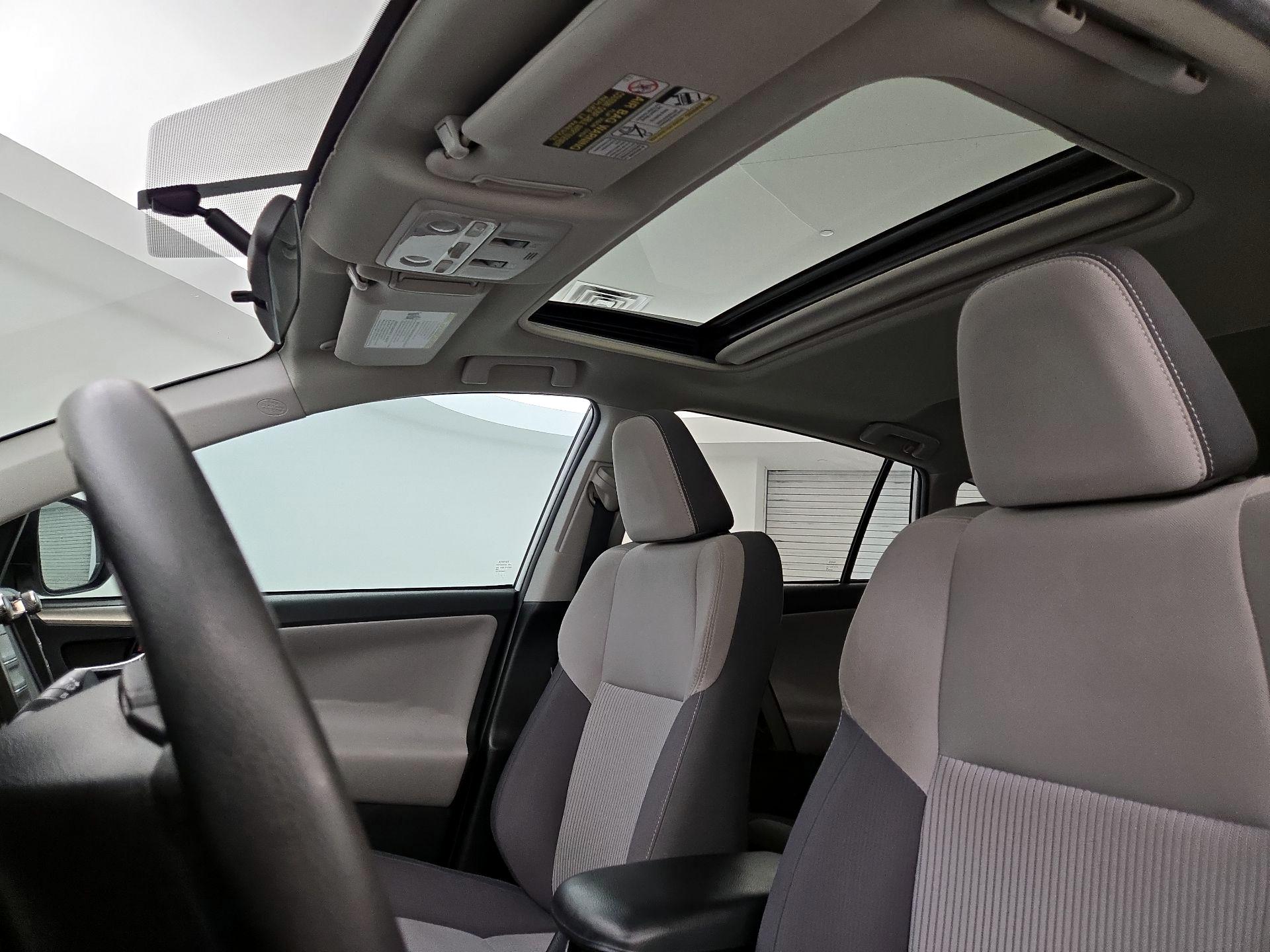 Thumbnail: 2015 Toyota RAV4 - 19