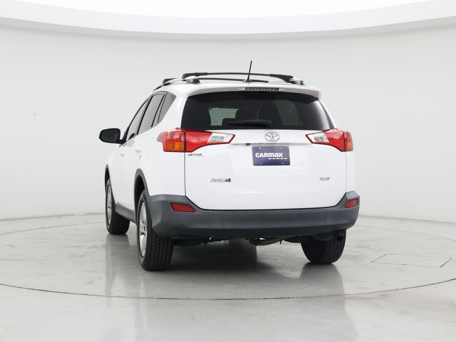 2015 Toyota RAV4 XLE - Photo 7