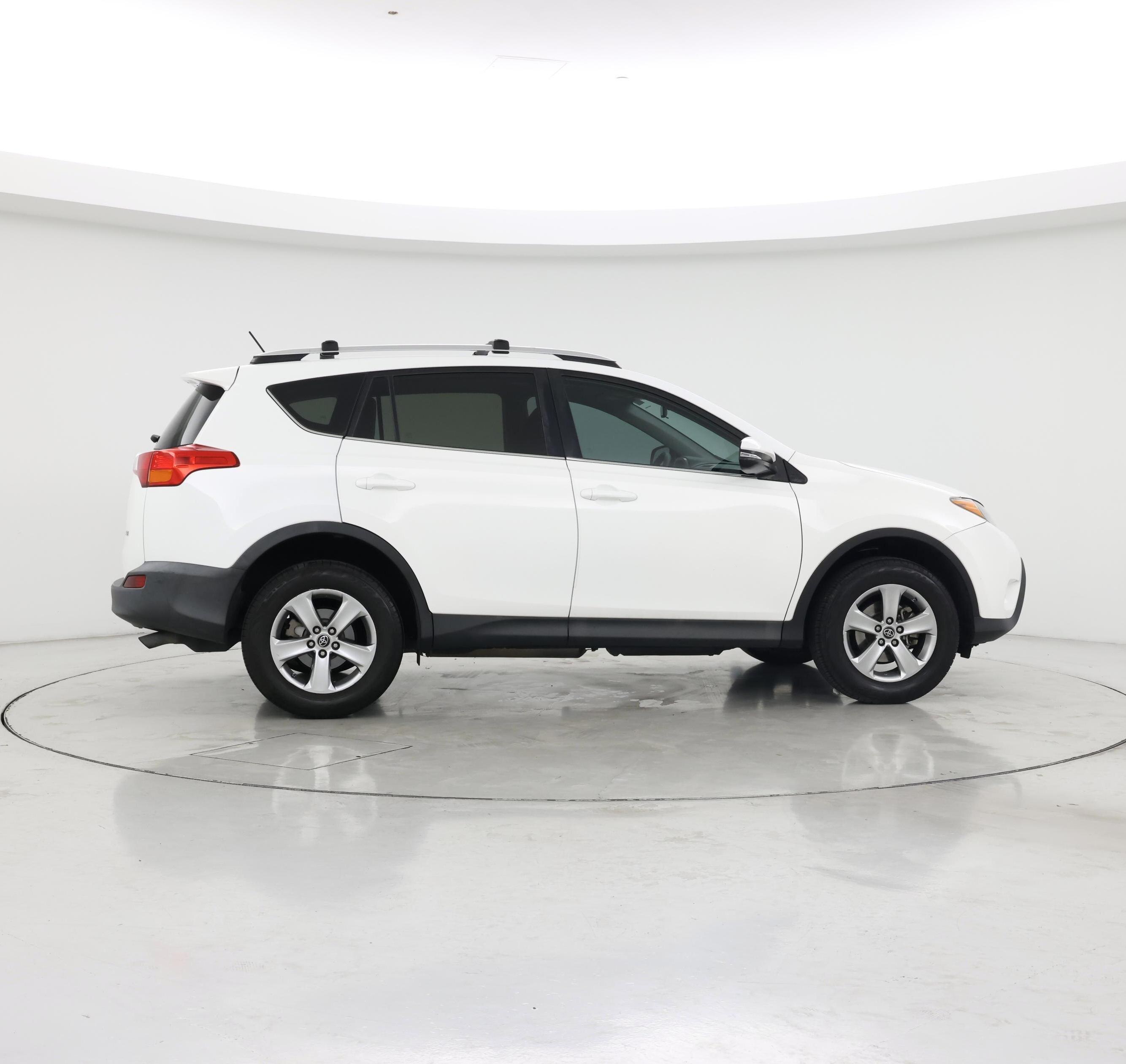 Thumbnail: 2015 Toyota RAV4 - 7